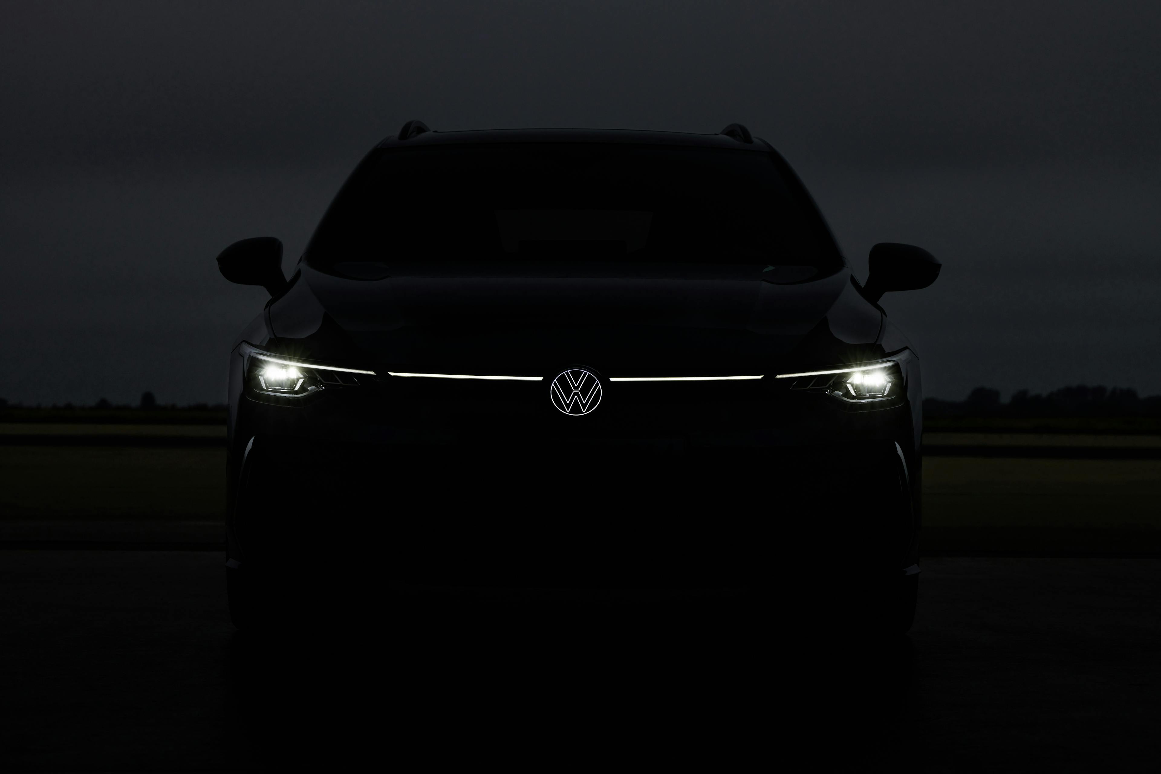 Das illuminierte VW-Logo im Kühlergrill