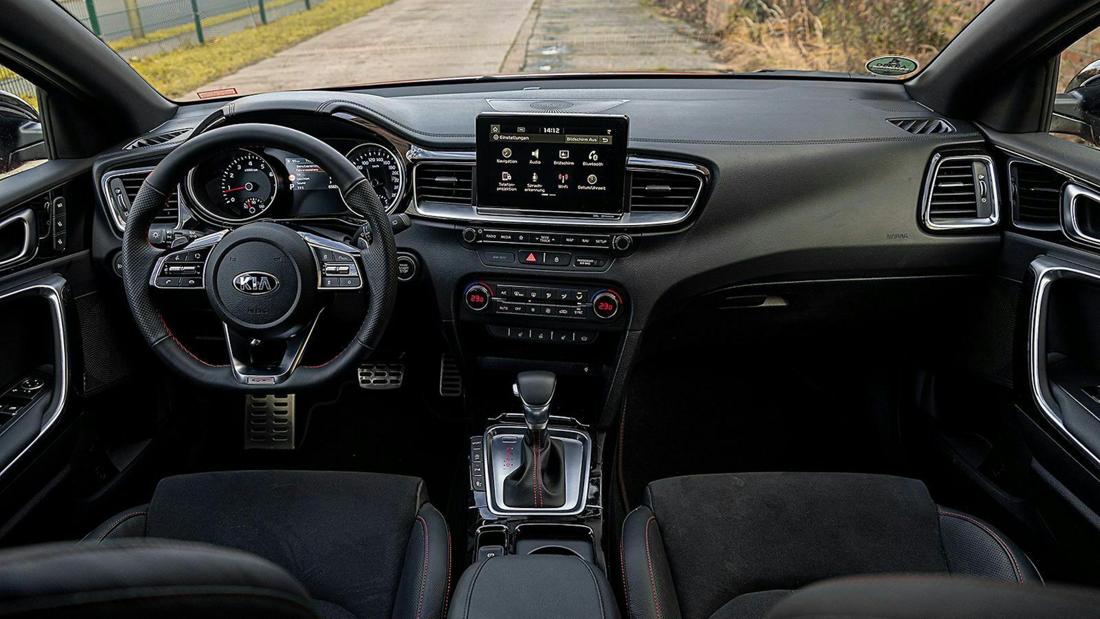 Kia Proceed Cockpit