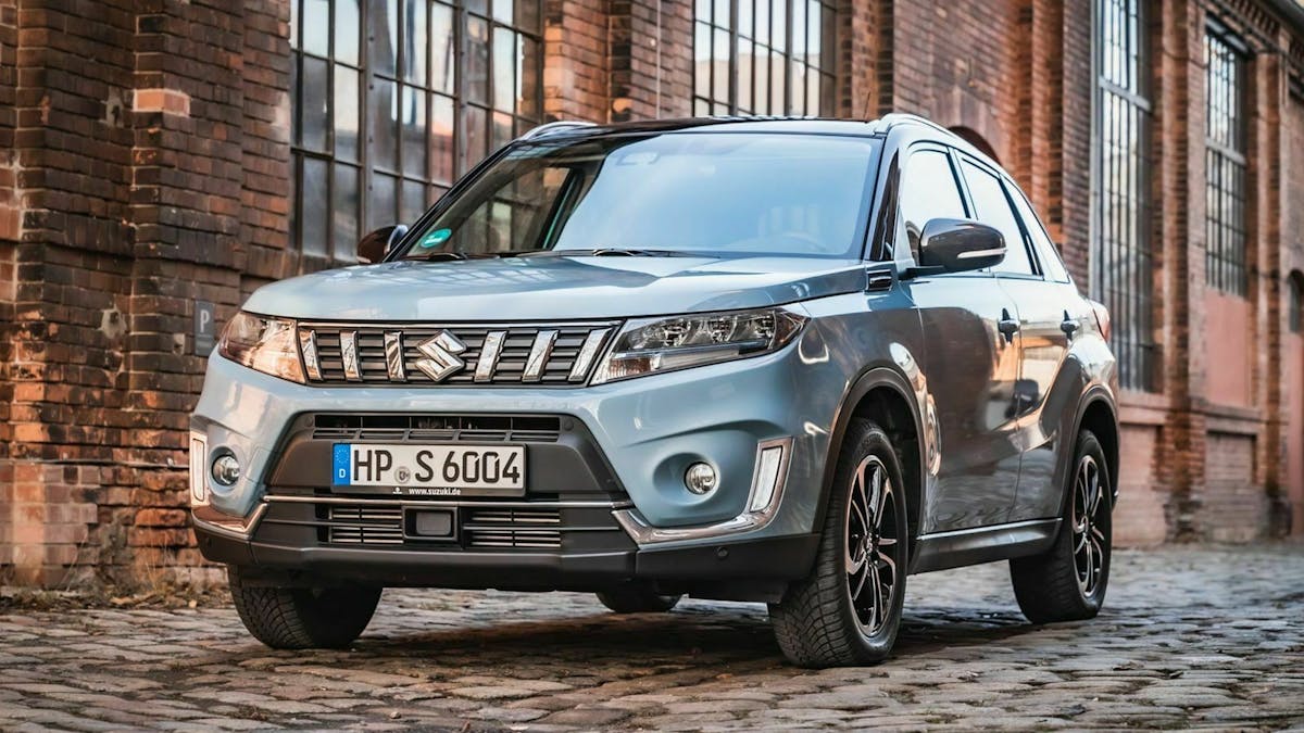 Suzuki Vitara in Frontansicht stehend