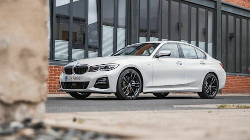 BMW 320d und 330i (G20) im Test: Technische Daten, Preis