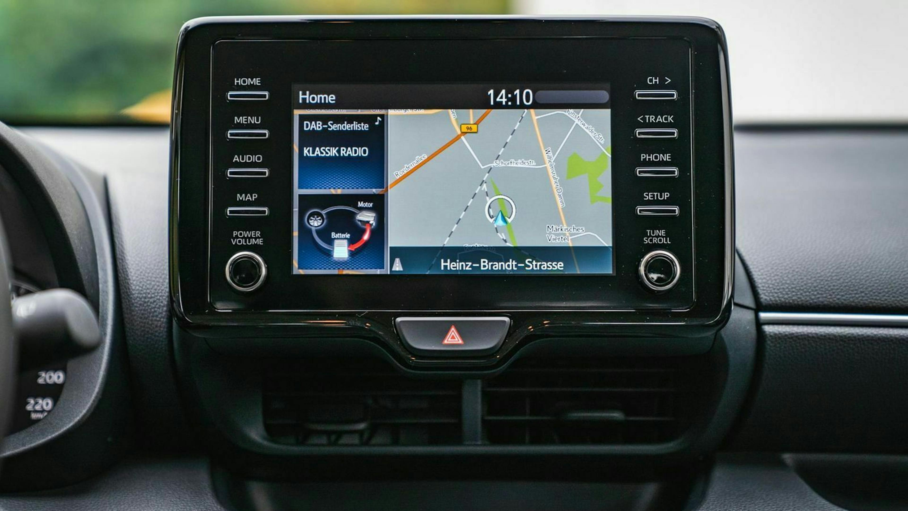 Das Infotainment des Toyota Yaris Hybrid (2020)