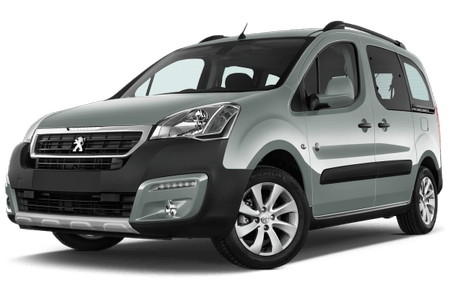 Silberner Peugeot Rifter von vorne, stehend auf einem freien Hintergrund.