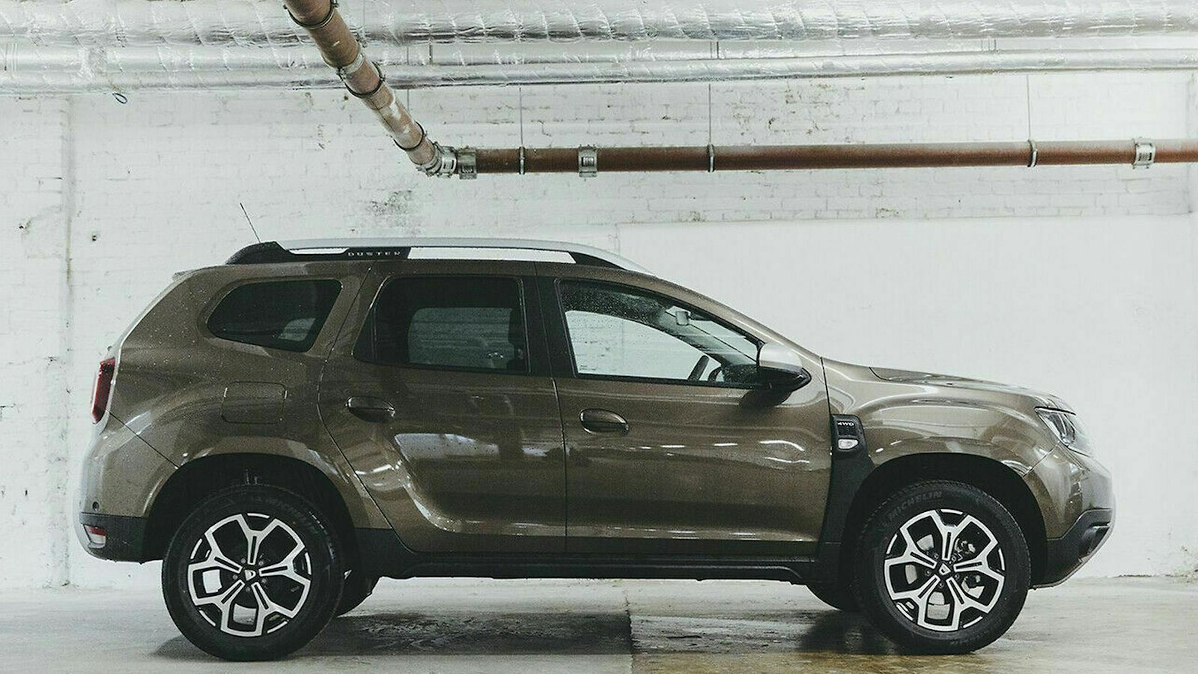 Der Dacia Duster in der Seitenansicht