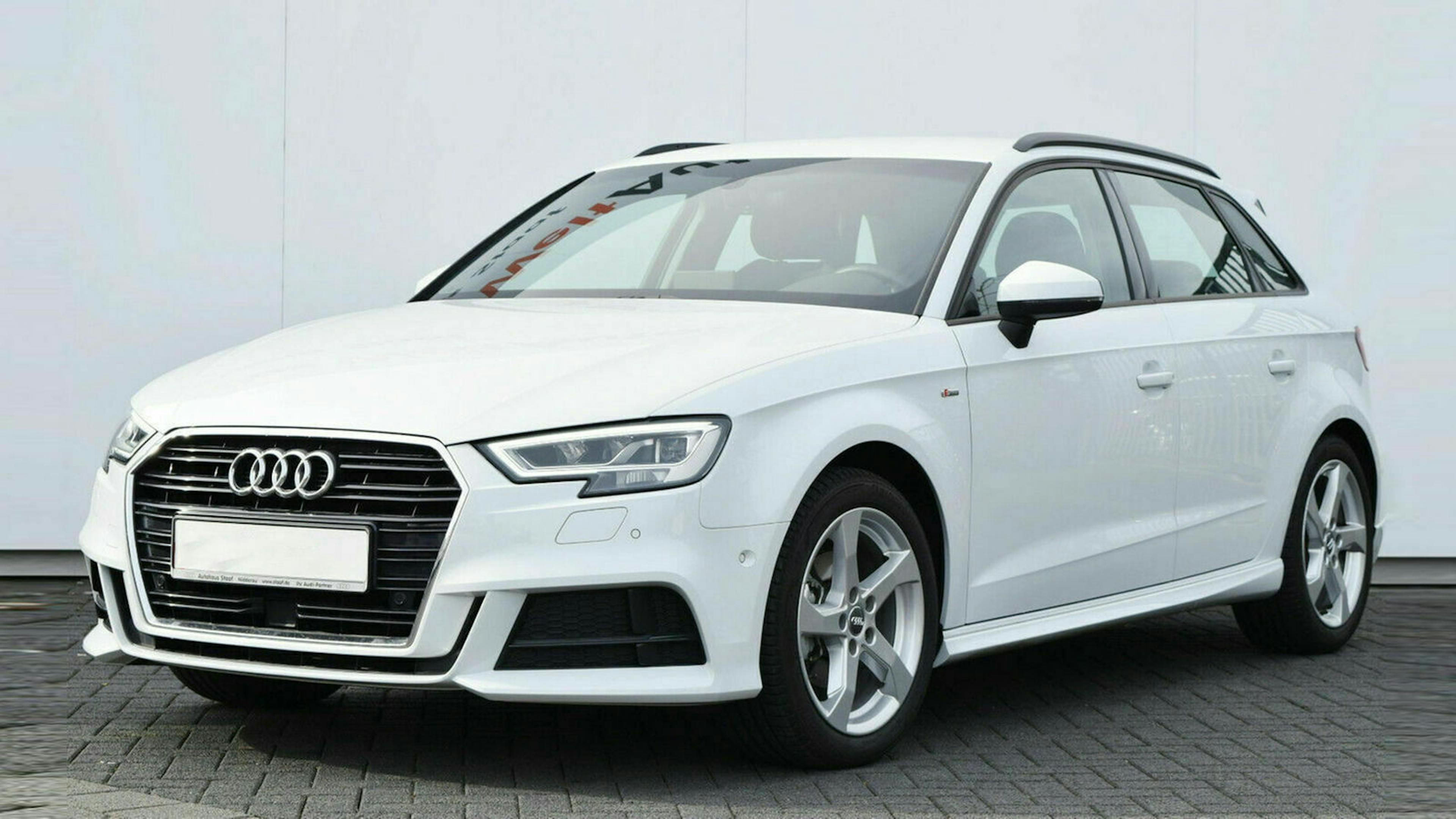 Autohaus Staaf GmbH 1