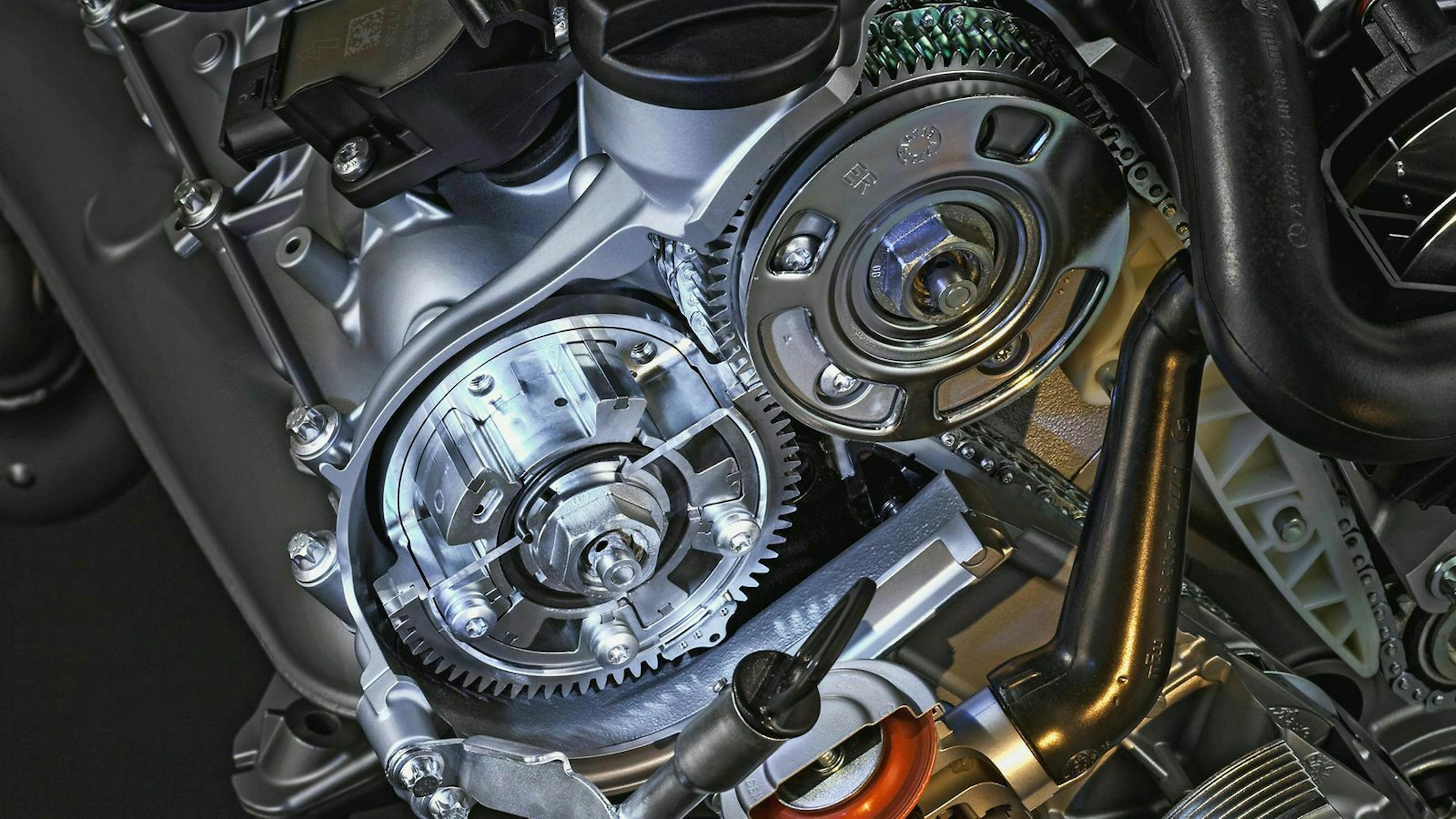 Autos mit Benzinmotor sind vor allem aufgrund ihrer Leistungsstärke sehr beliebt.