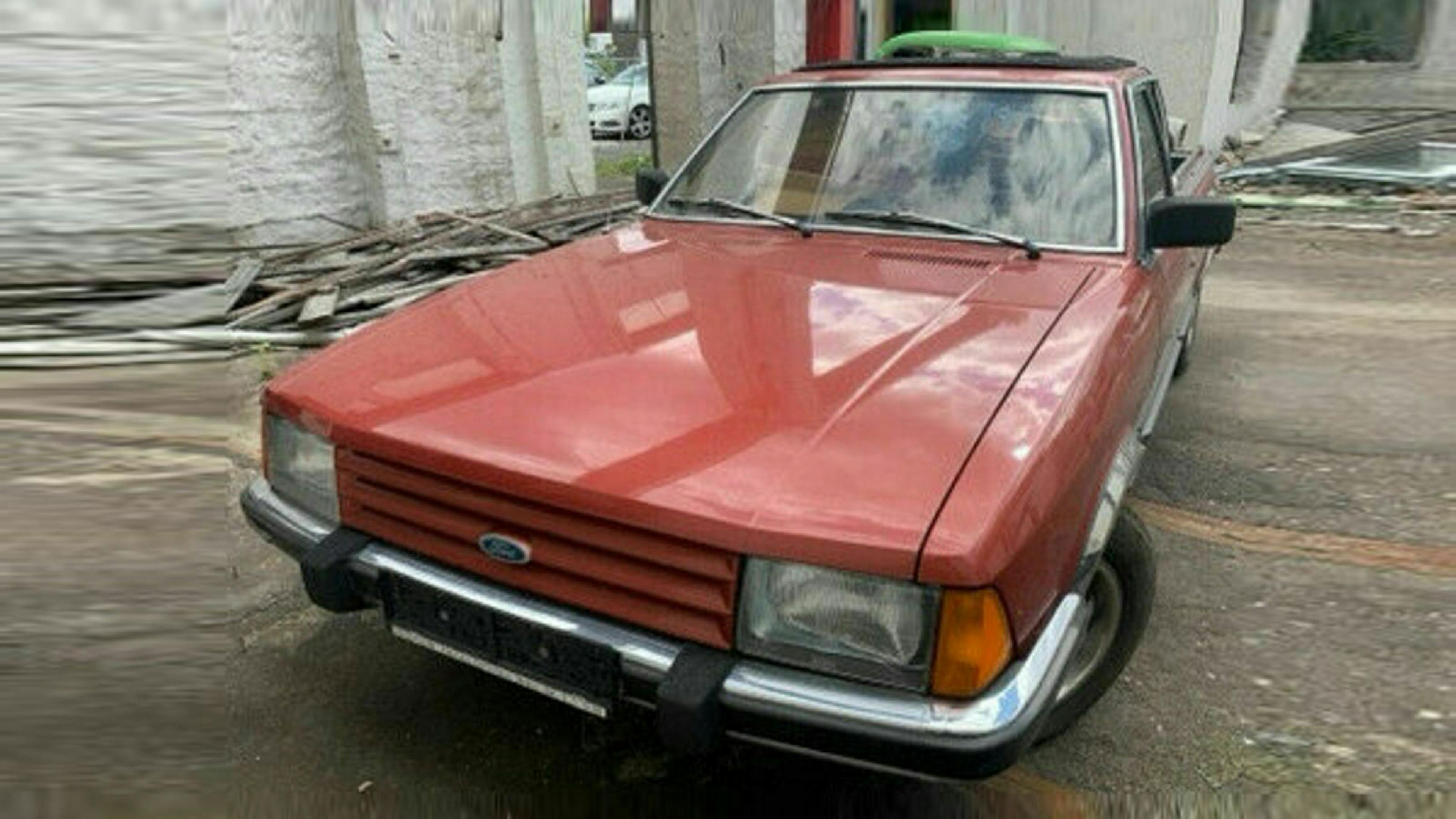 Zu sehen ist der Ford Granada Pick-Up (Umbau) von vorne