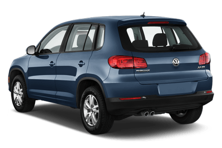 Blauer Volkswagen-SUV, Ansicht von hinten. Moderne, kompakte Bauweise mit klaren Linien und Doppelrohrauspuff.