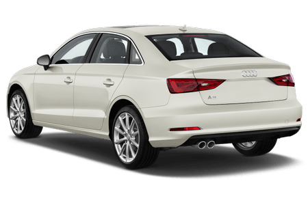 Weiße Limousine, Markenmodell mit vier Ringen, Rückansicht. Elegantes Design, Doppelauspuff, silberne Felgen.