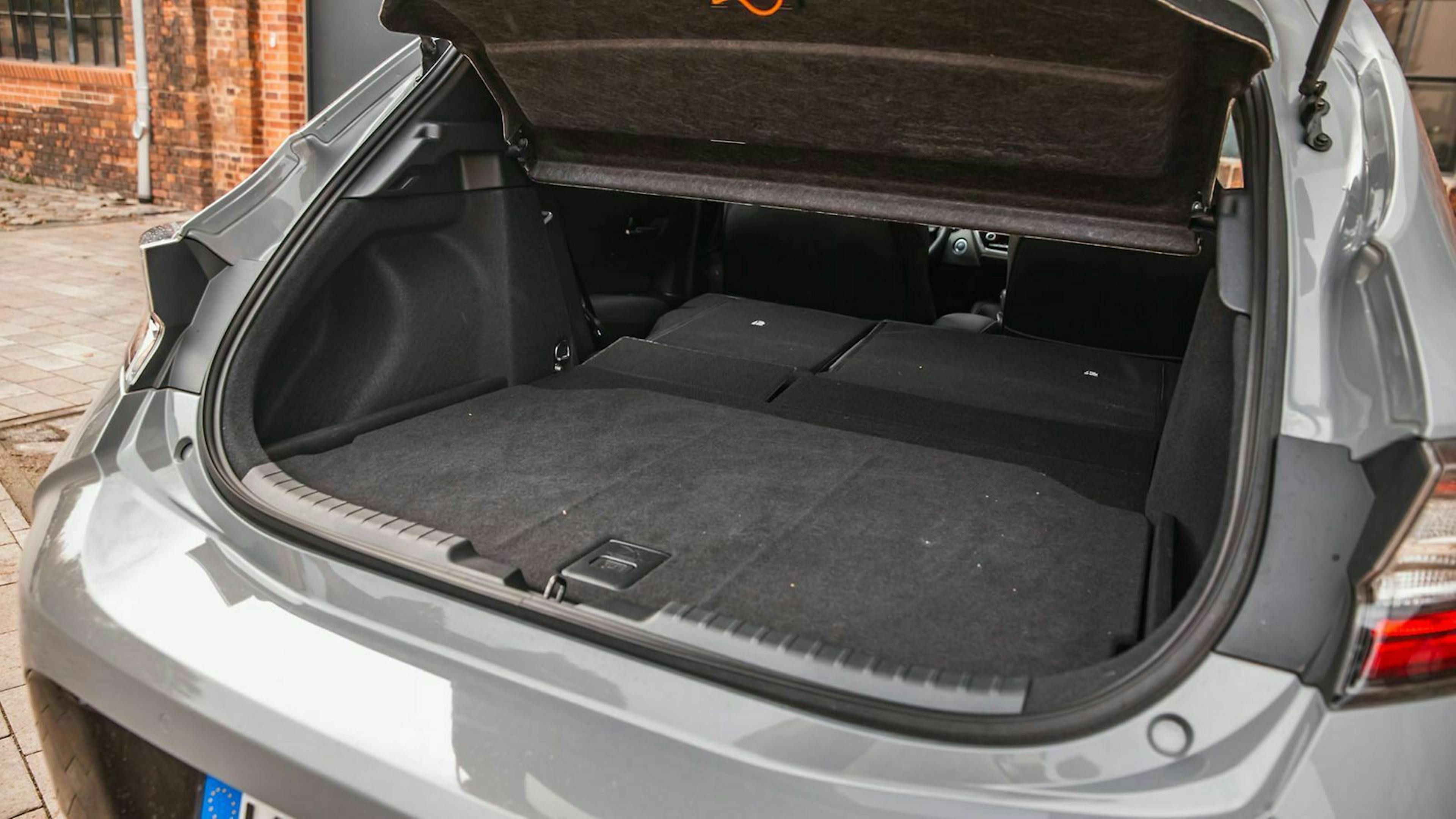 Toyota Corolla 2.0 Hybrid: Kleiner Kofferraum