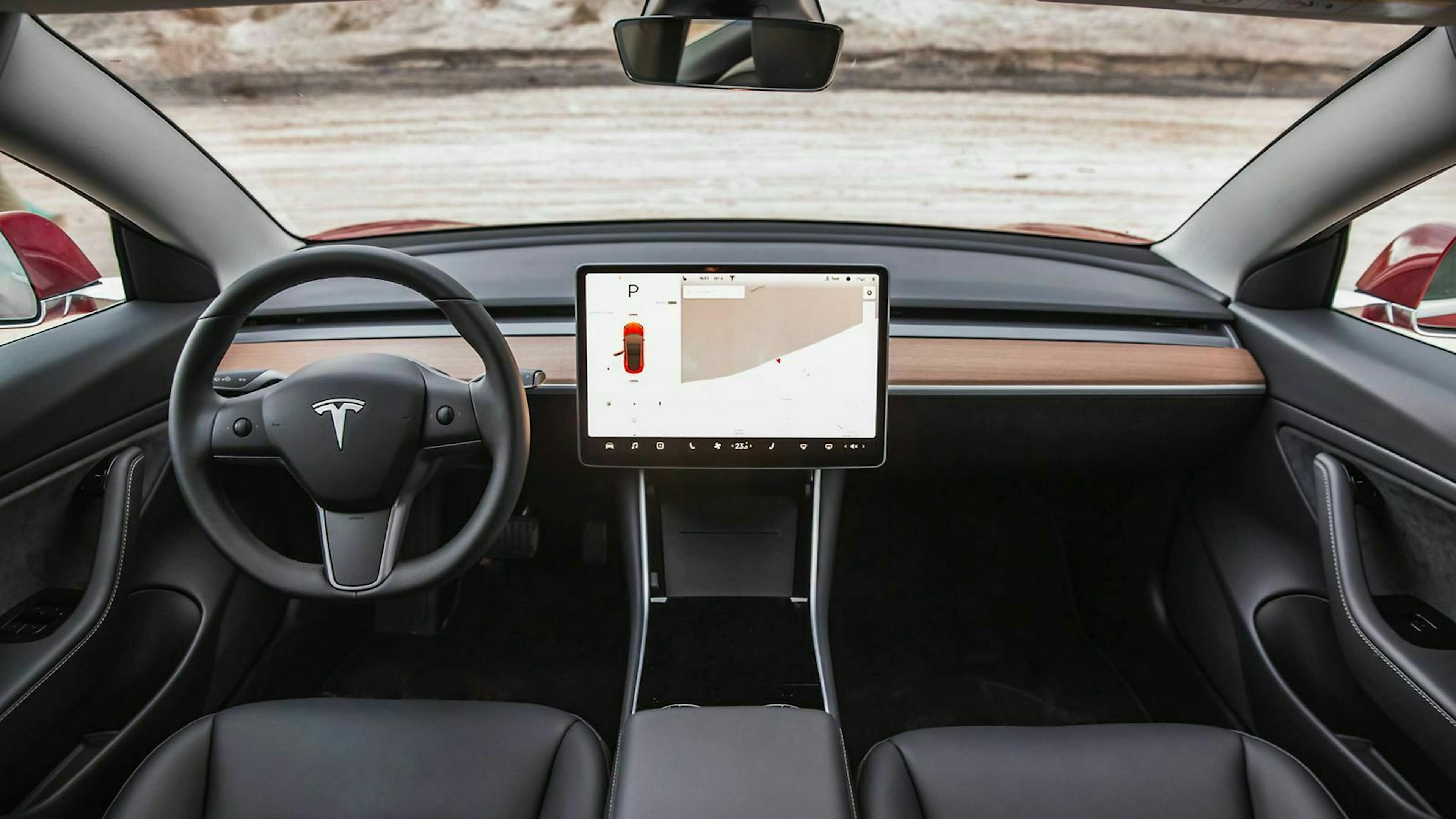 Im Innenraum gibt es nur zwei Knöpfe