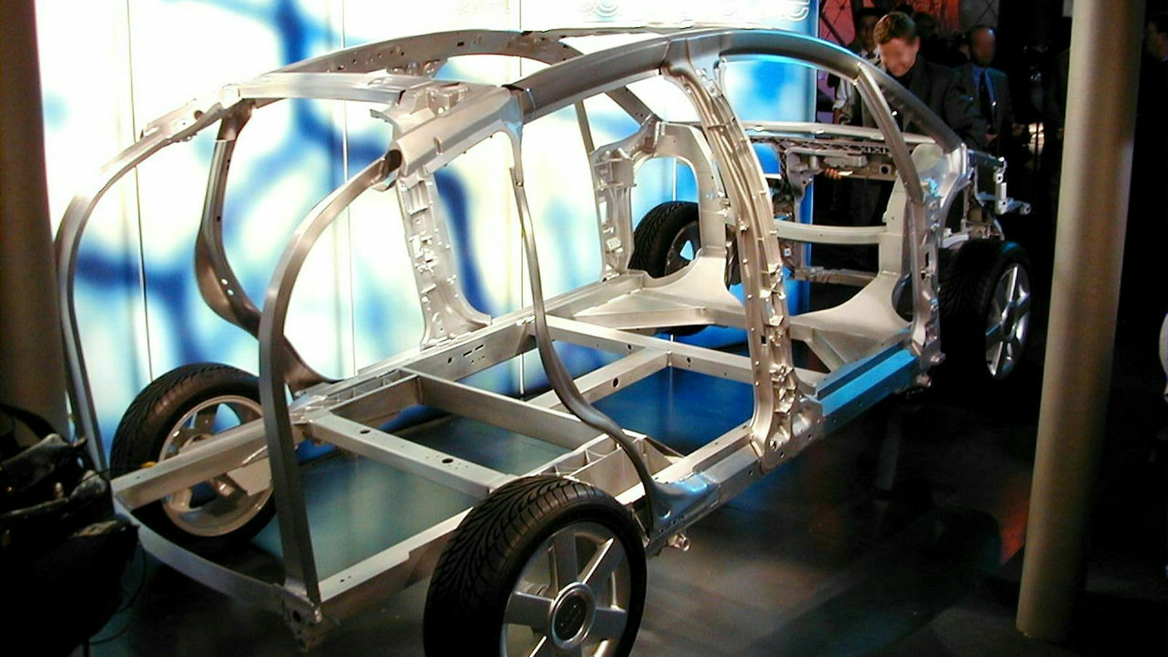 Der Audi A2 bestand im Kern aus einem Alu-Rahmen mit Karossserieteilen