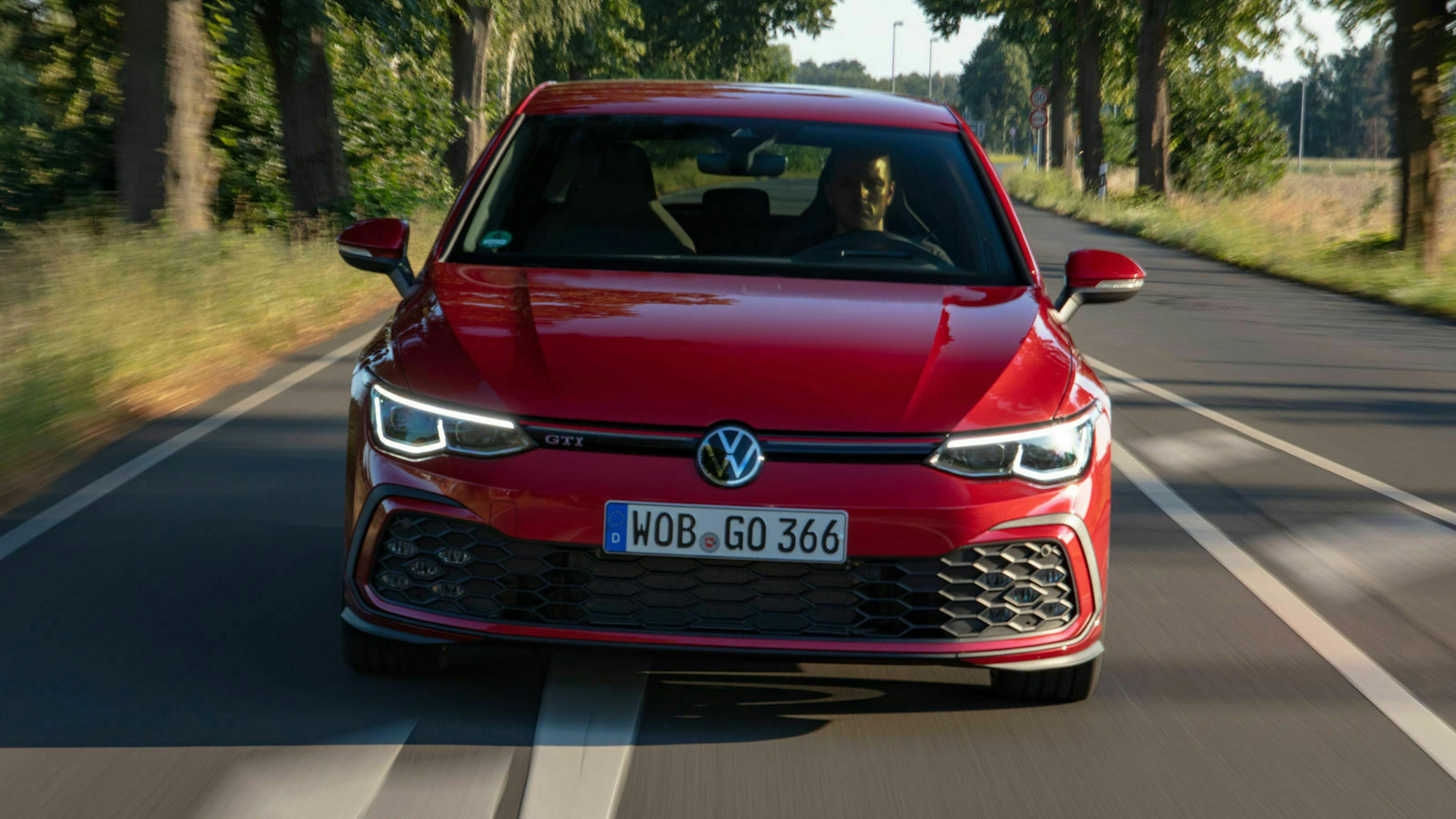 VW Golf 8 GTI: Fahraufnahme Front