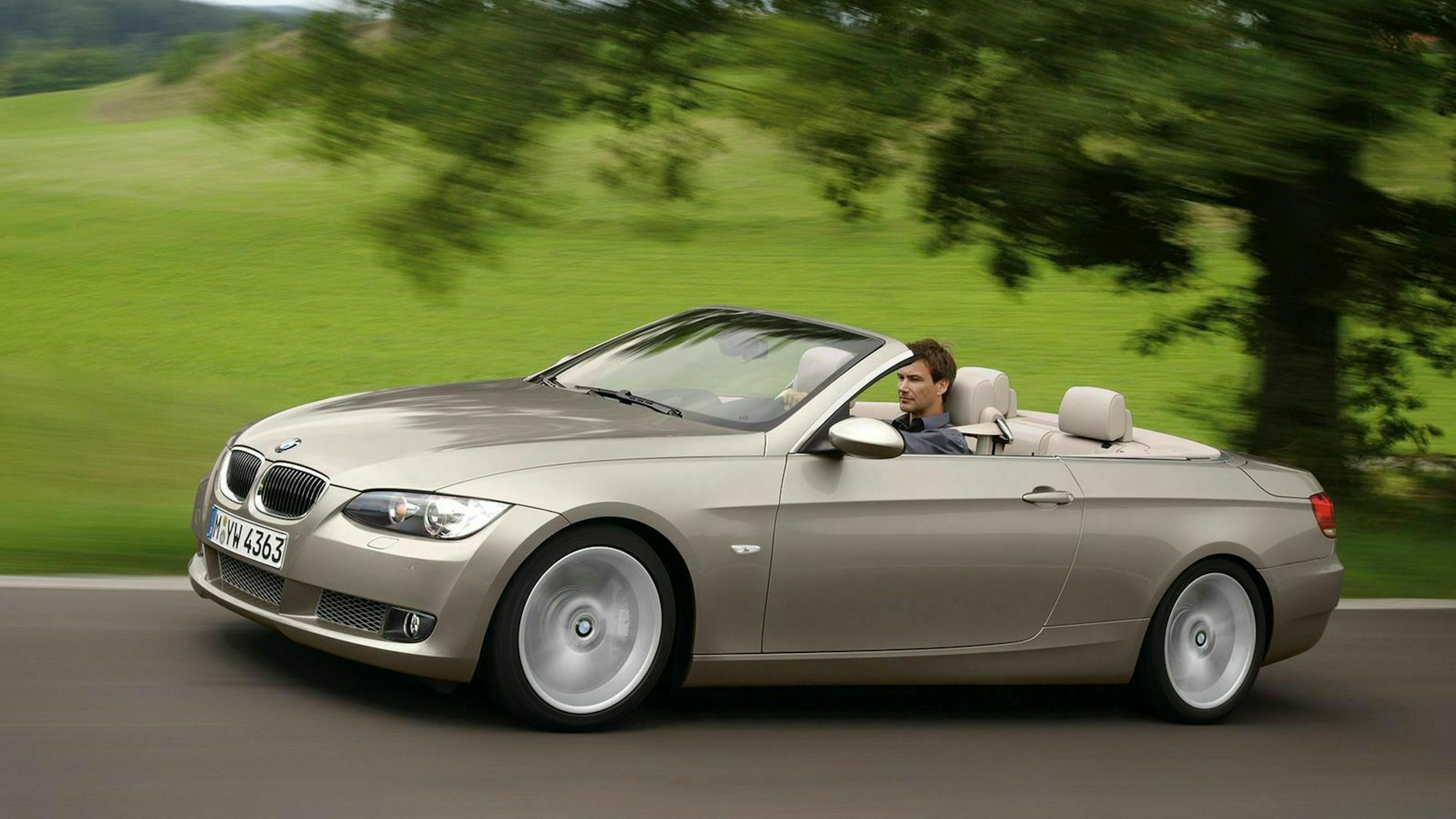 BMW E93 in Seitenansicht