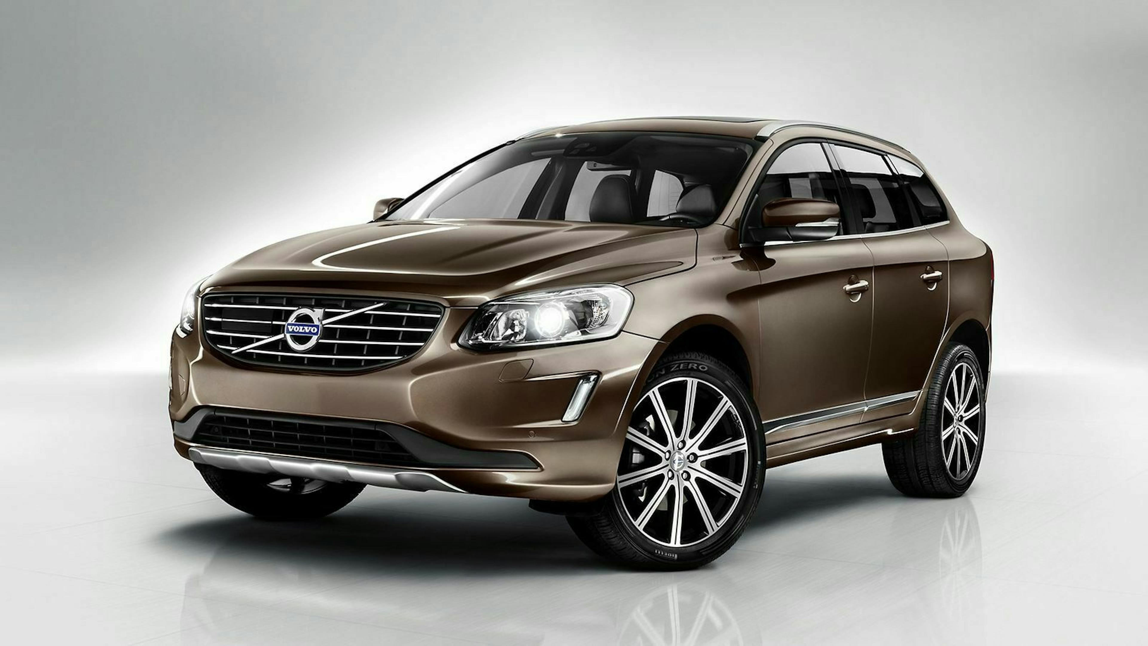 Volvo XC60 in der Ansicht von vorne-links, stehend