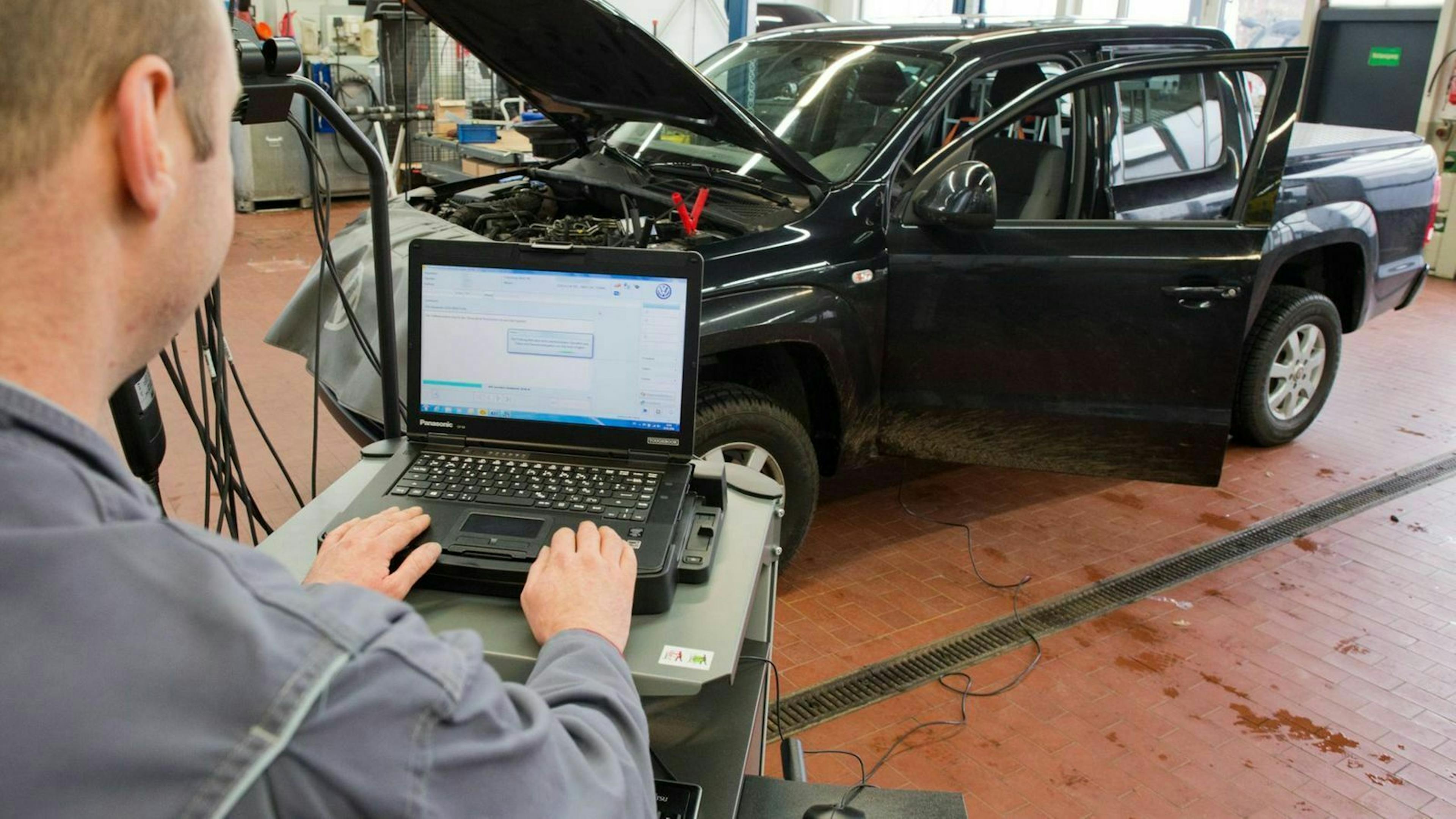 Zu sehen ist eine Diesel-Software-Update Situation