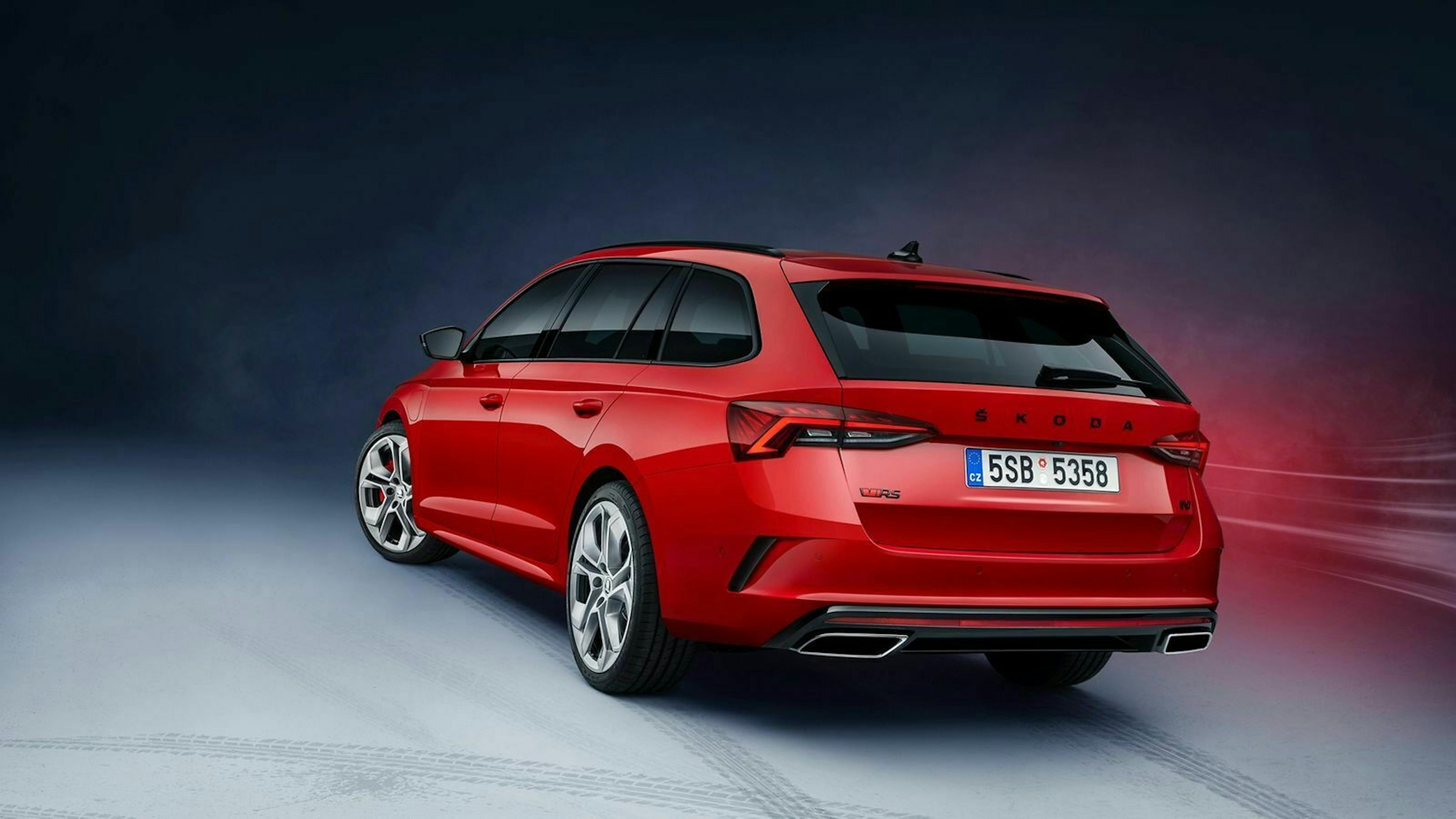 Der_neue_ ŠKODA_OCTAVIA_RS_iV_COMBI Heckansicht