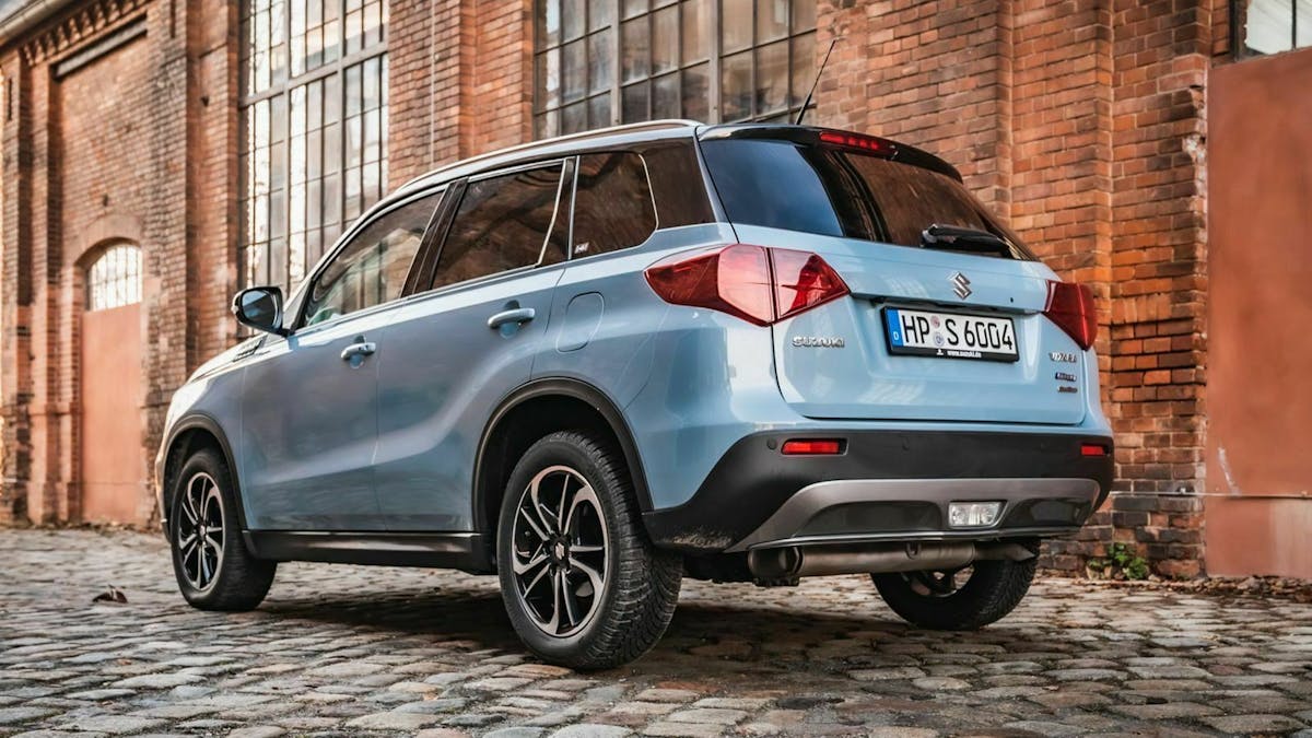 Suzuki Vitara seitliche Heckansicht