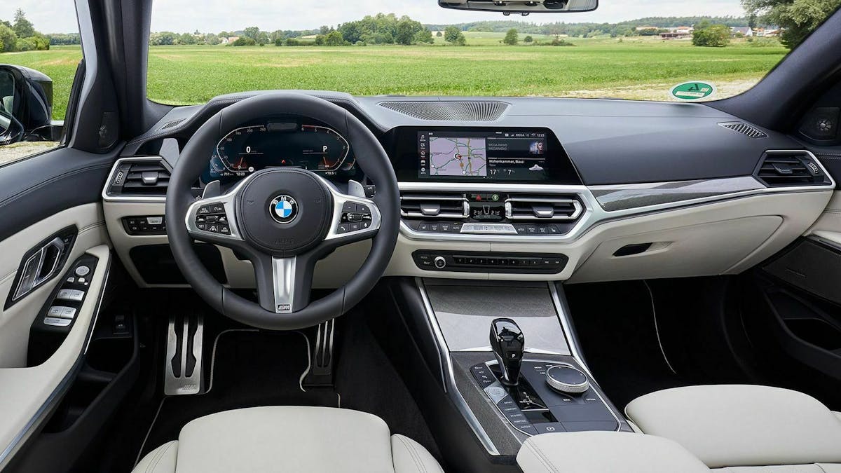 Zu sehen ist das Cockpit des 3er BMW 