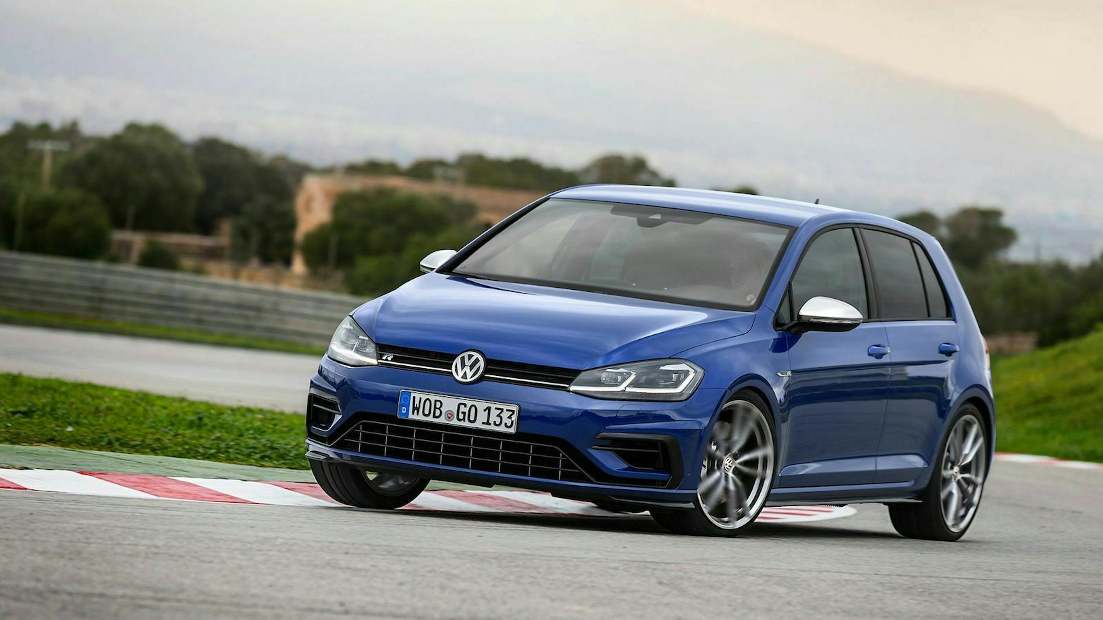VW Golf 7 R auf Rennstrecke