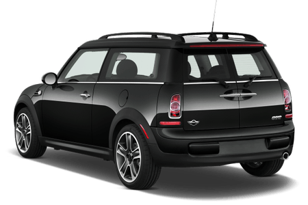 Schwarzer Mini Clubman von hinten, mit erkennbaren Rücklichtern und Antenne. Kompakter, sportlicher Look auf transparentem Hintergrund.