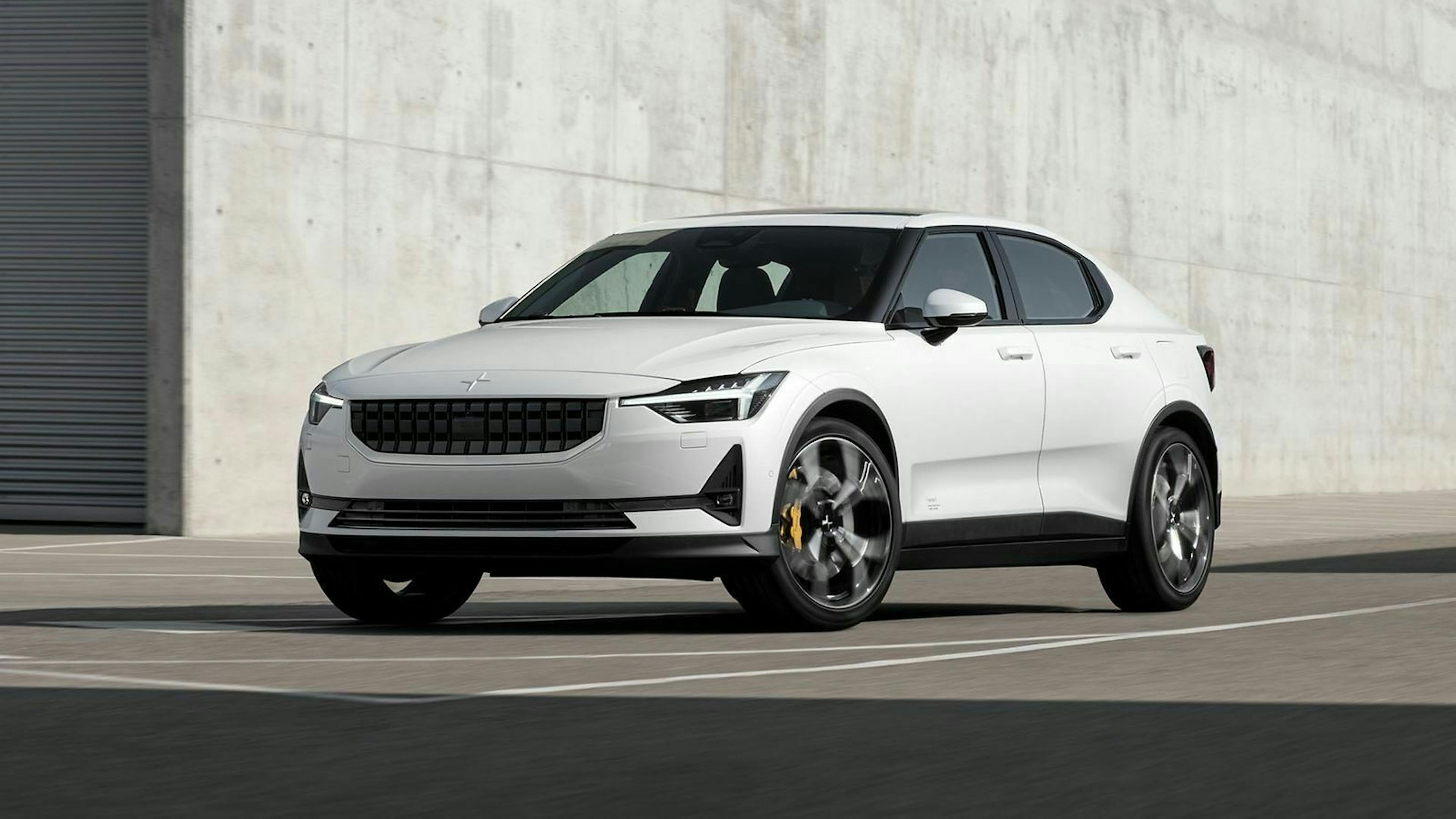 Der Polestar 2 verfügt über je einen Elektromotor pro Achse mit insgesamt 300 kW Leistung