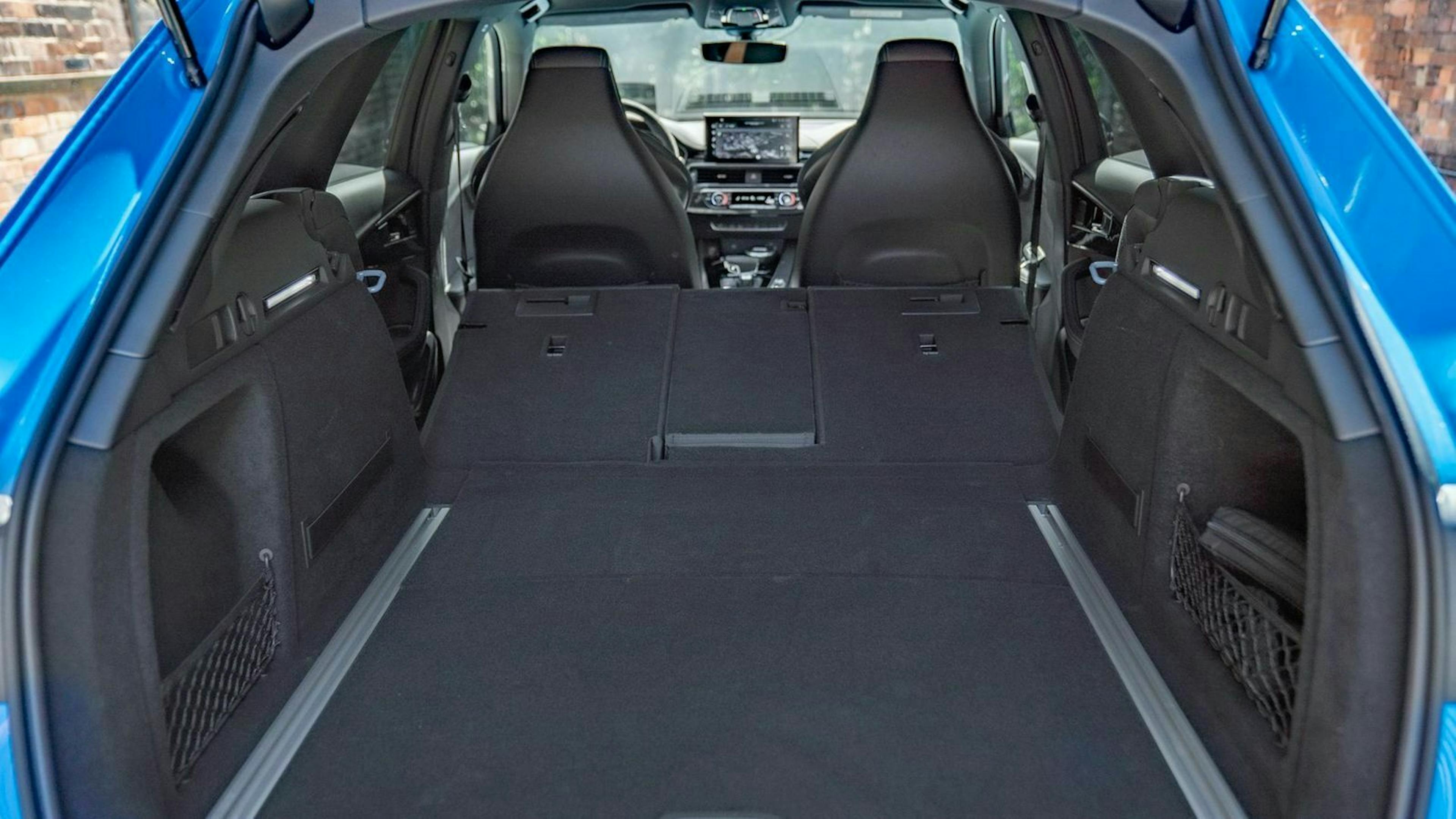Audi RS4 Kofferraum umgelegte Rückbank