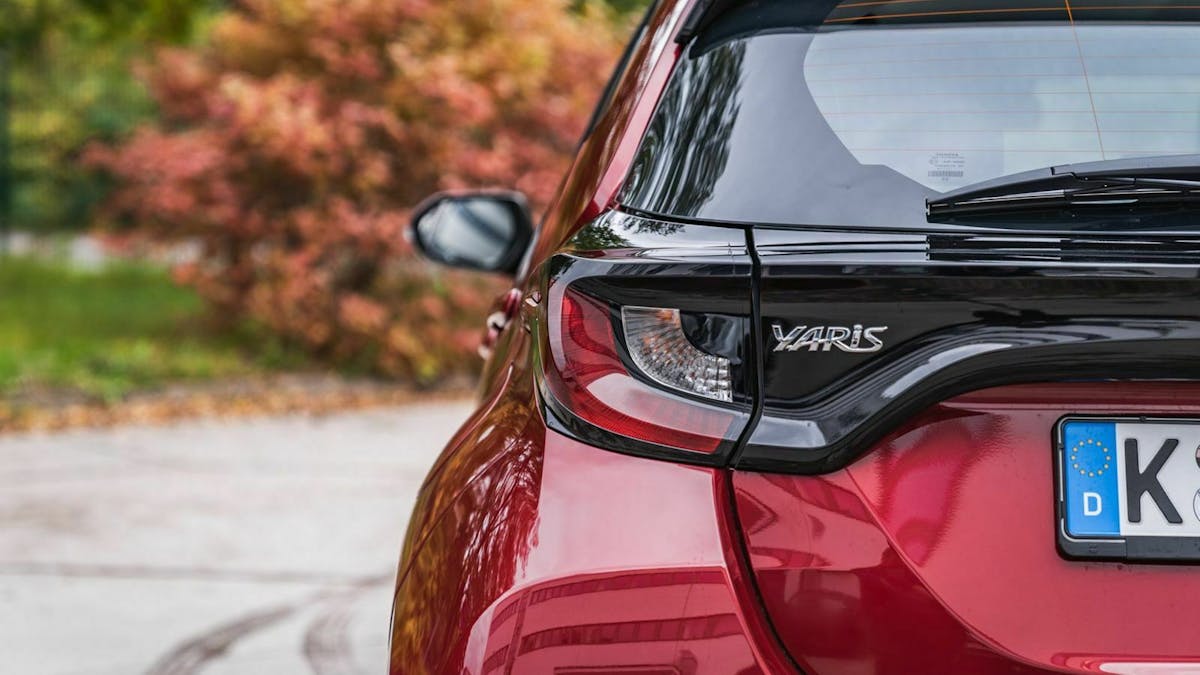 Die Rückleuchtes des Toyota Yaris Hybrid (2020)