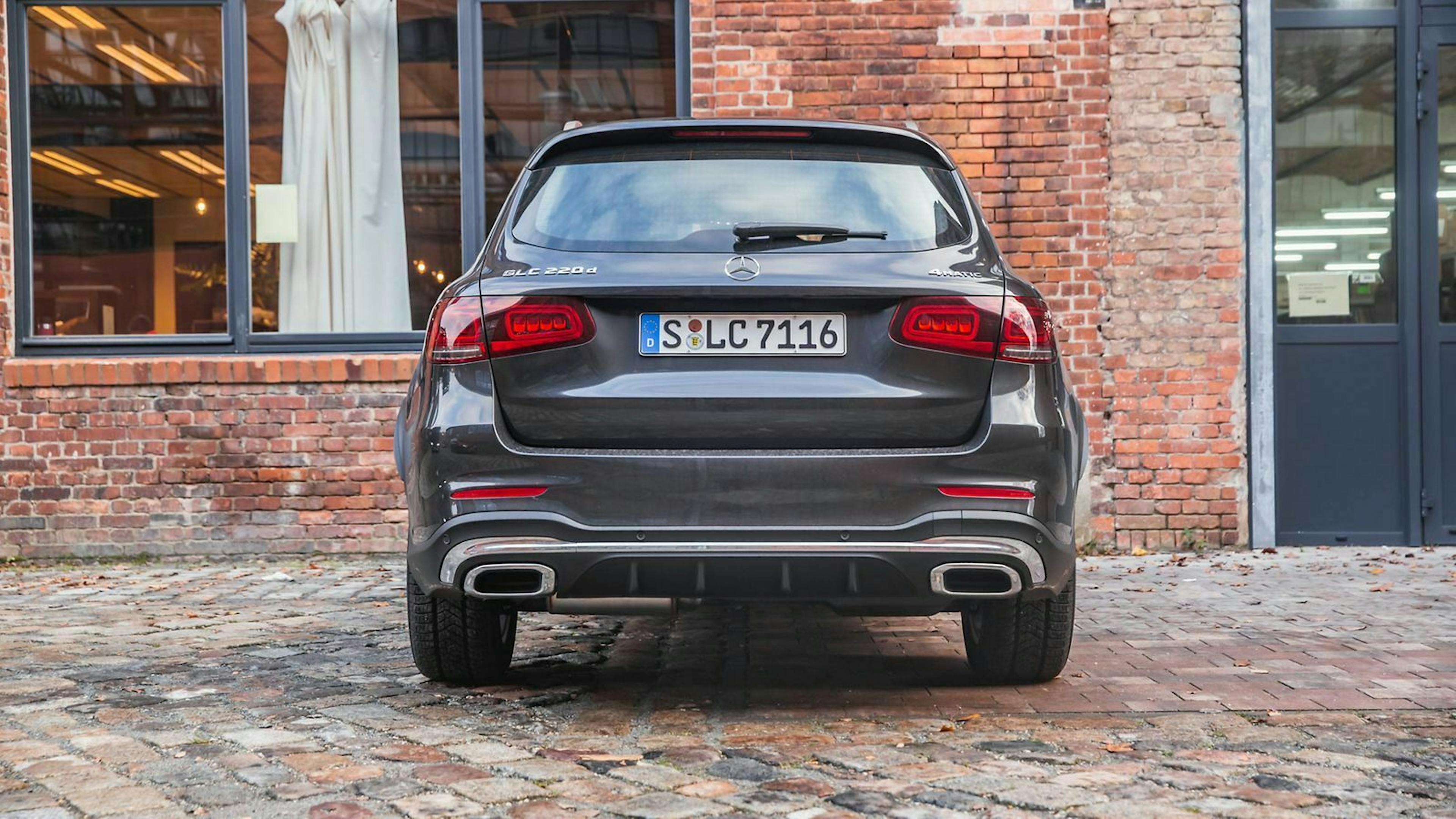 Heckansicht des Mercedes GLC 220 d