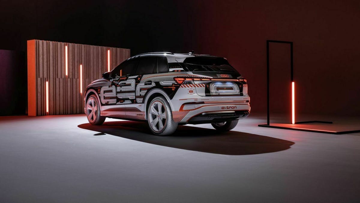 Zu sehen ist der neue Audi Q4 E-Tron von hinten