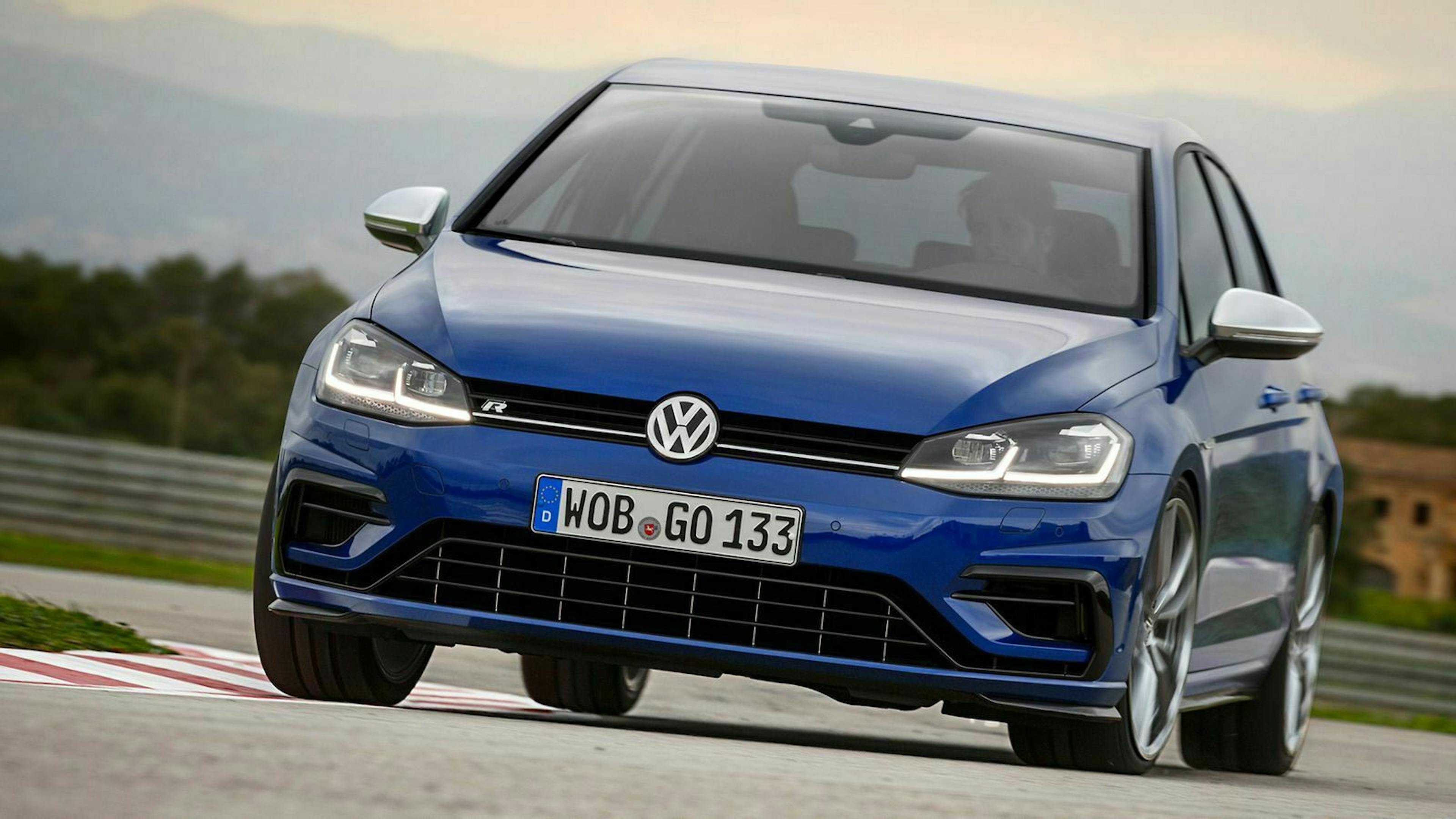 VW Golf 7 R auf Rennstrecke