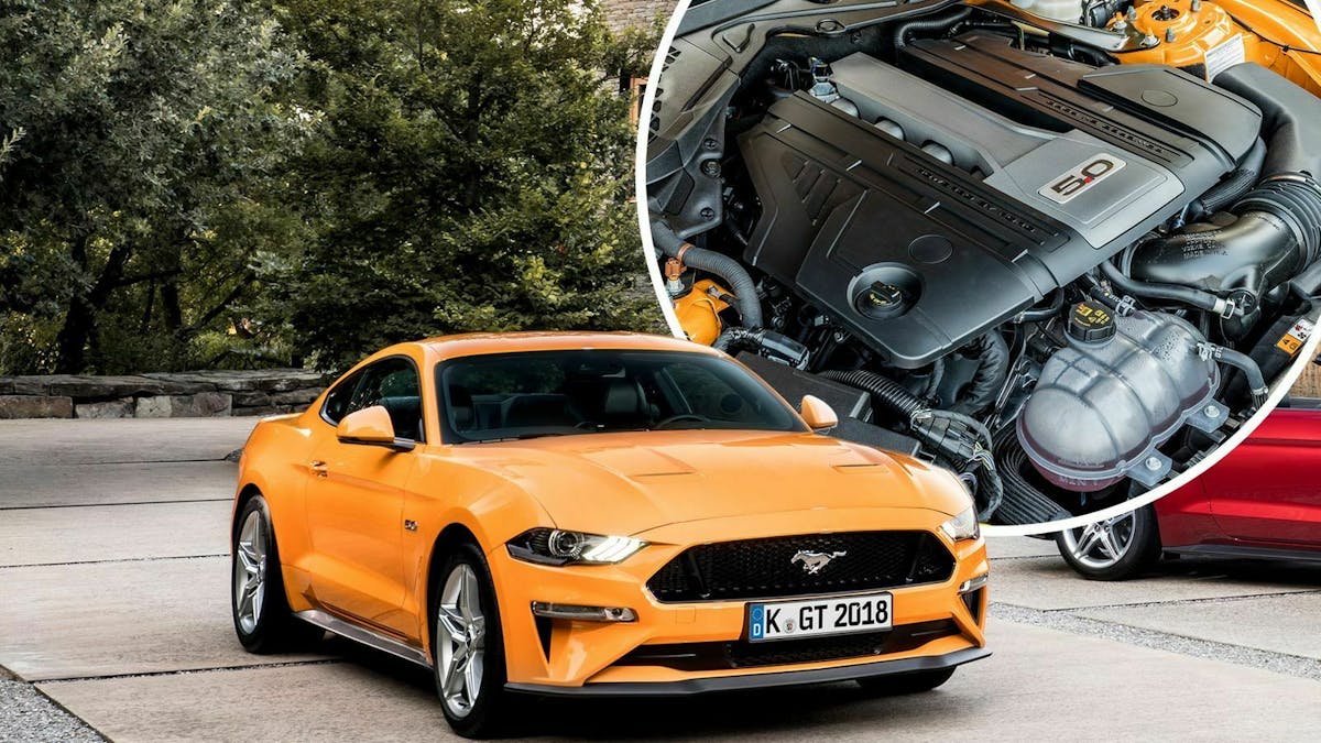 Ford Mustang in Frontansicht mit Motor