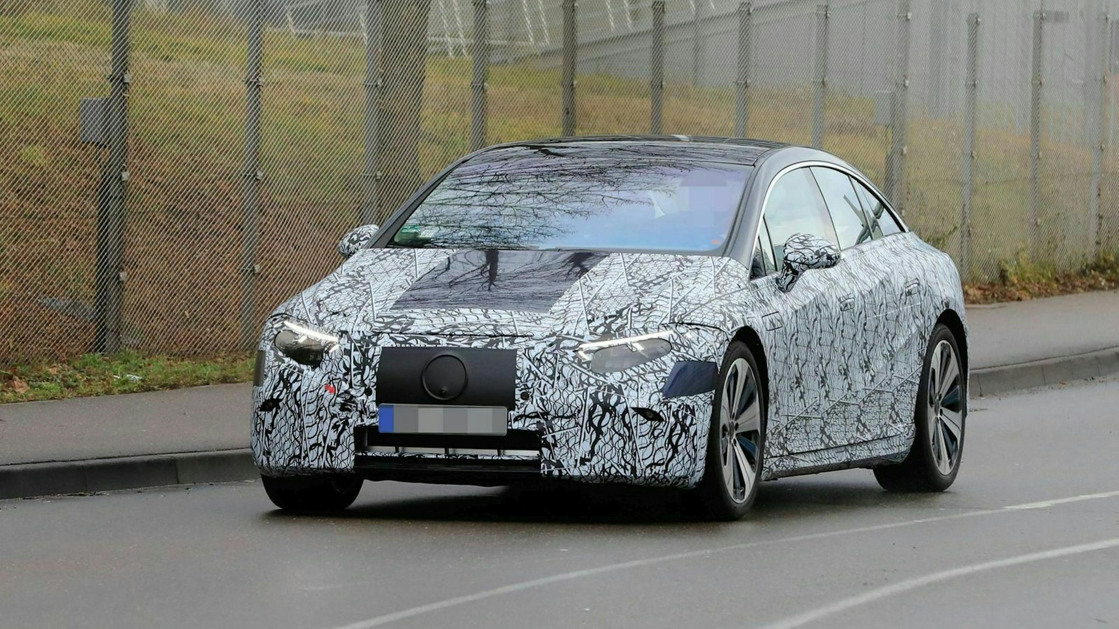 Mercedes EQS Erlkönig Dreiviertel-Frontansicht