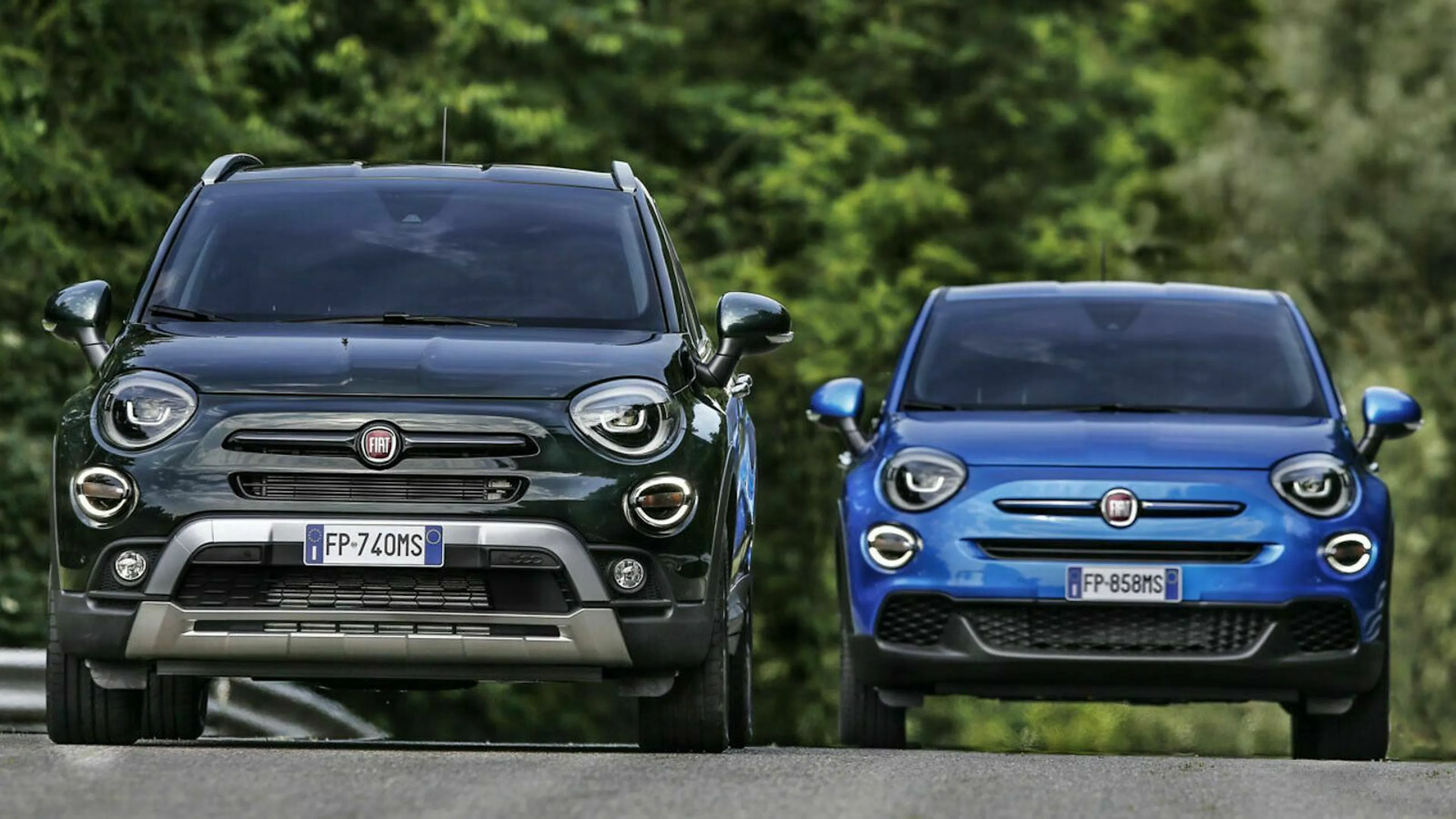 Fiat 500x in der Frontansicht, fahrend