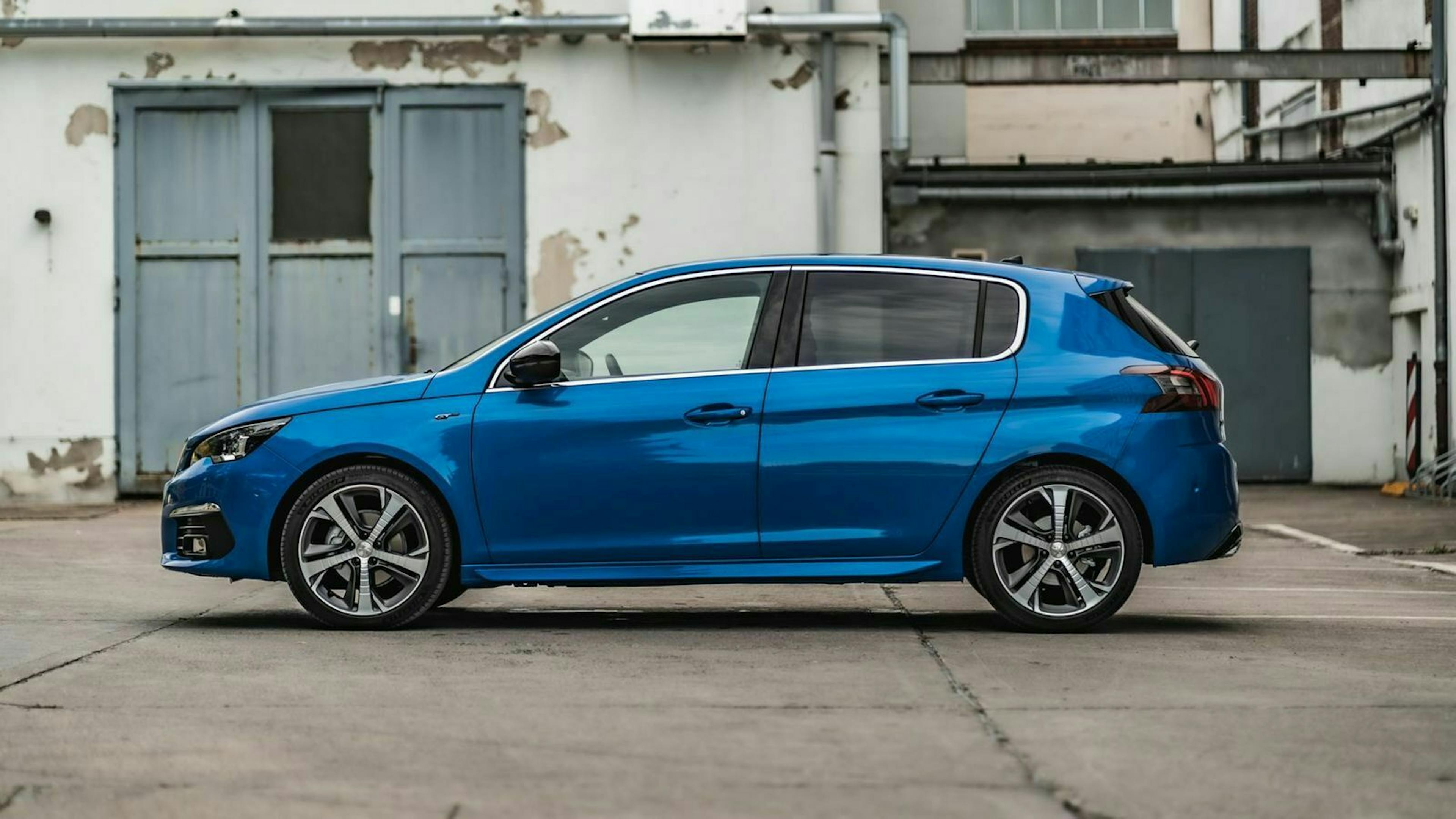 Der Peugeot 308 in Seitenansicht