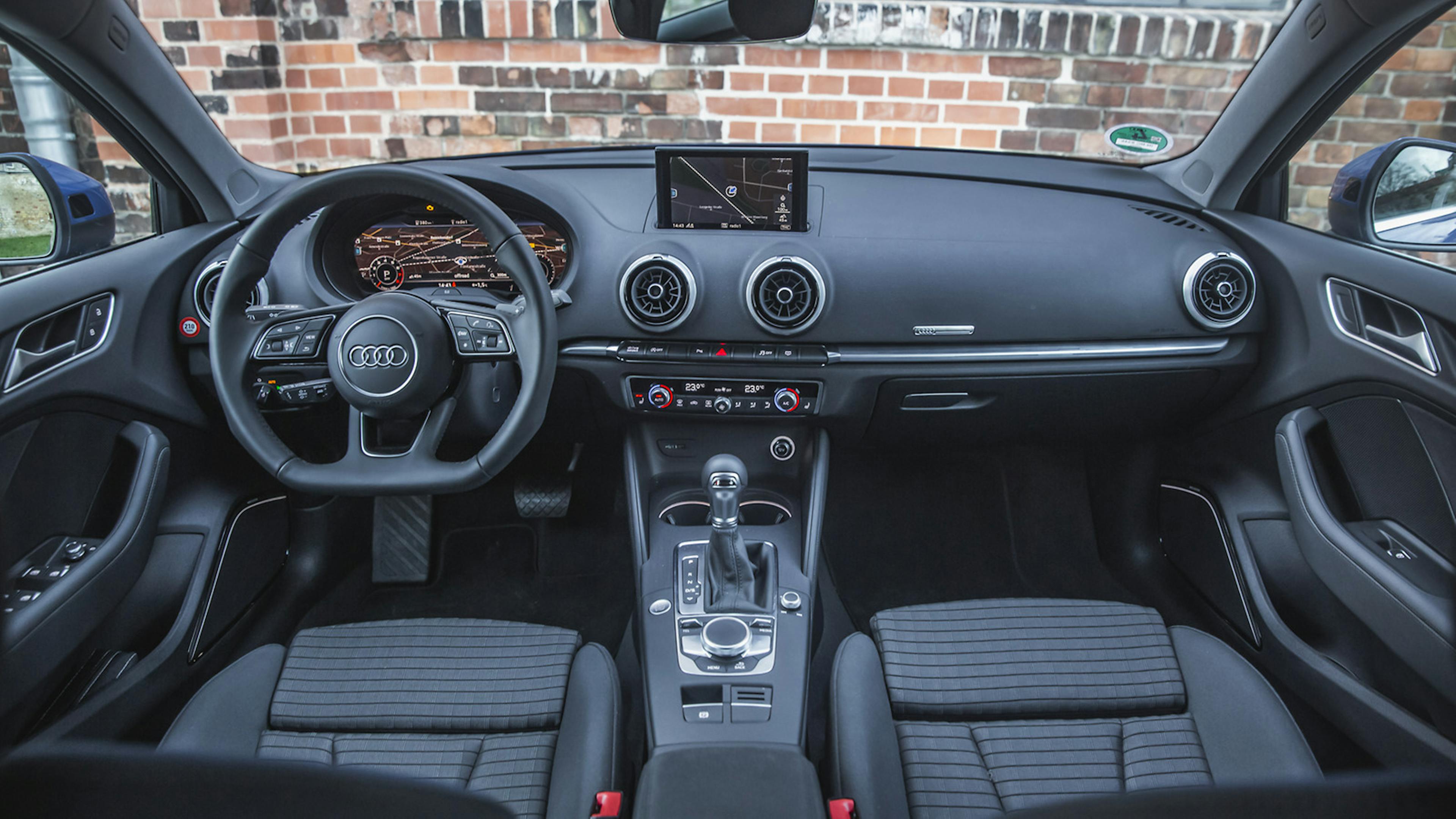 Cockpit-Ansicht des Audi A3 35 TFSI