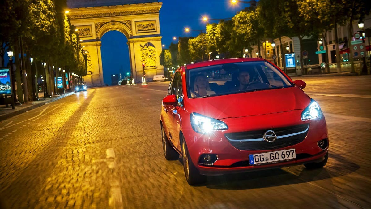 Zu sehen ist der Opel Corsa in Paris