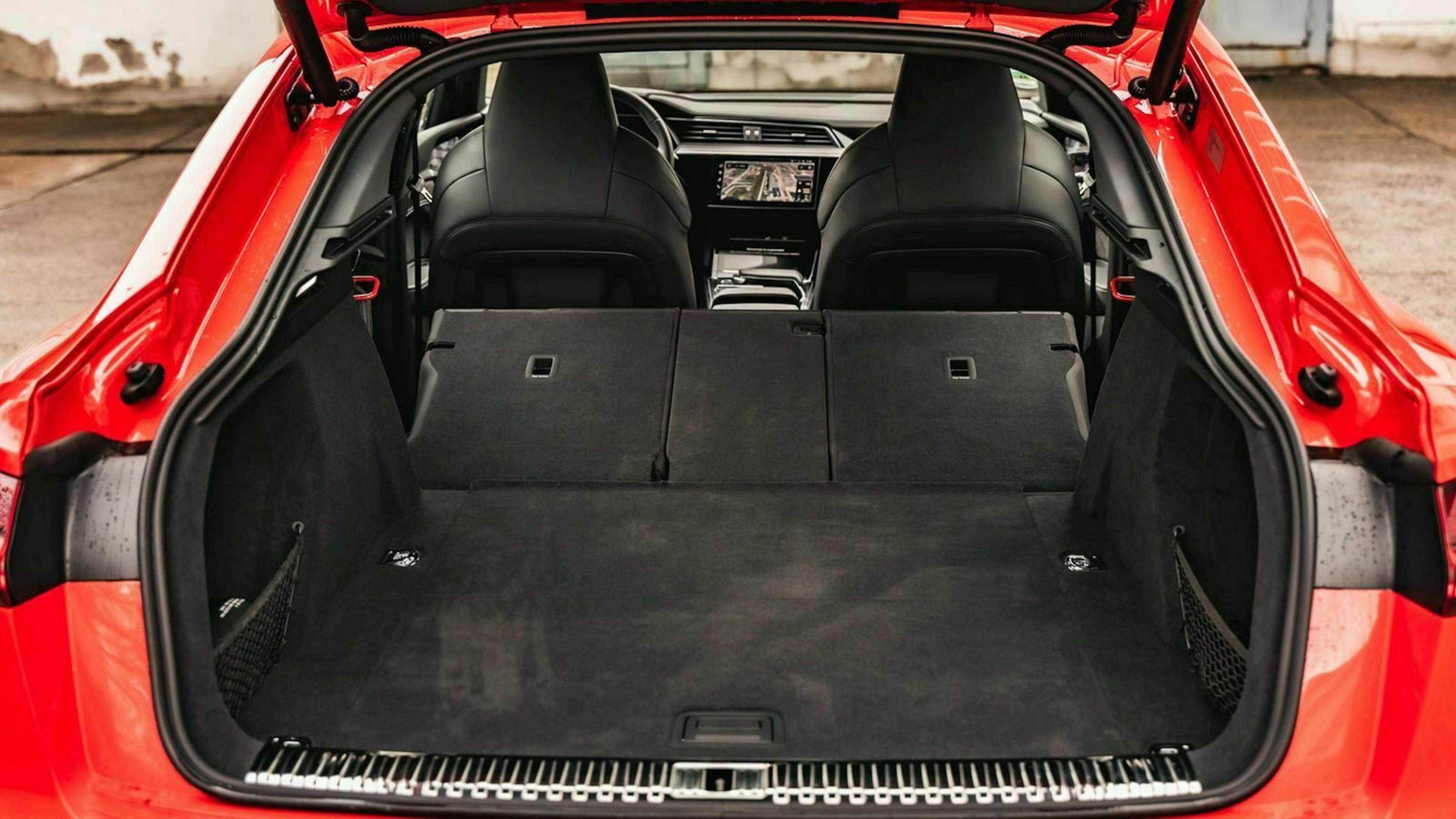 Audi E-Tron Kofferraum mit umgeklappter Rückbank