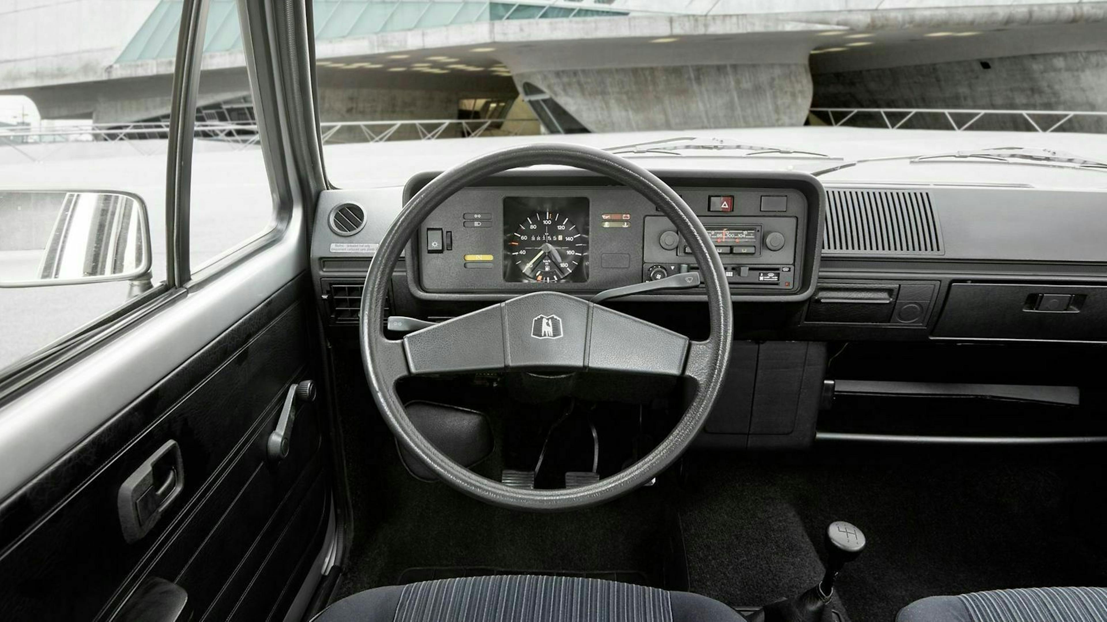 Cockpit-Ansicht des VW Golf 1