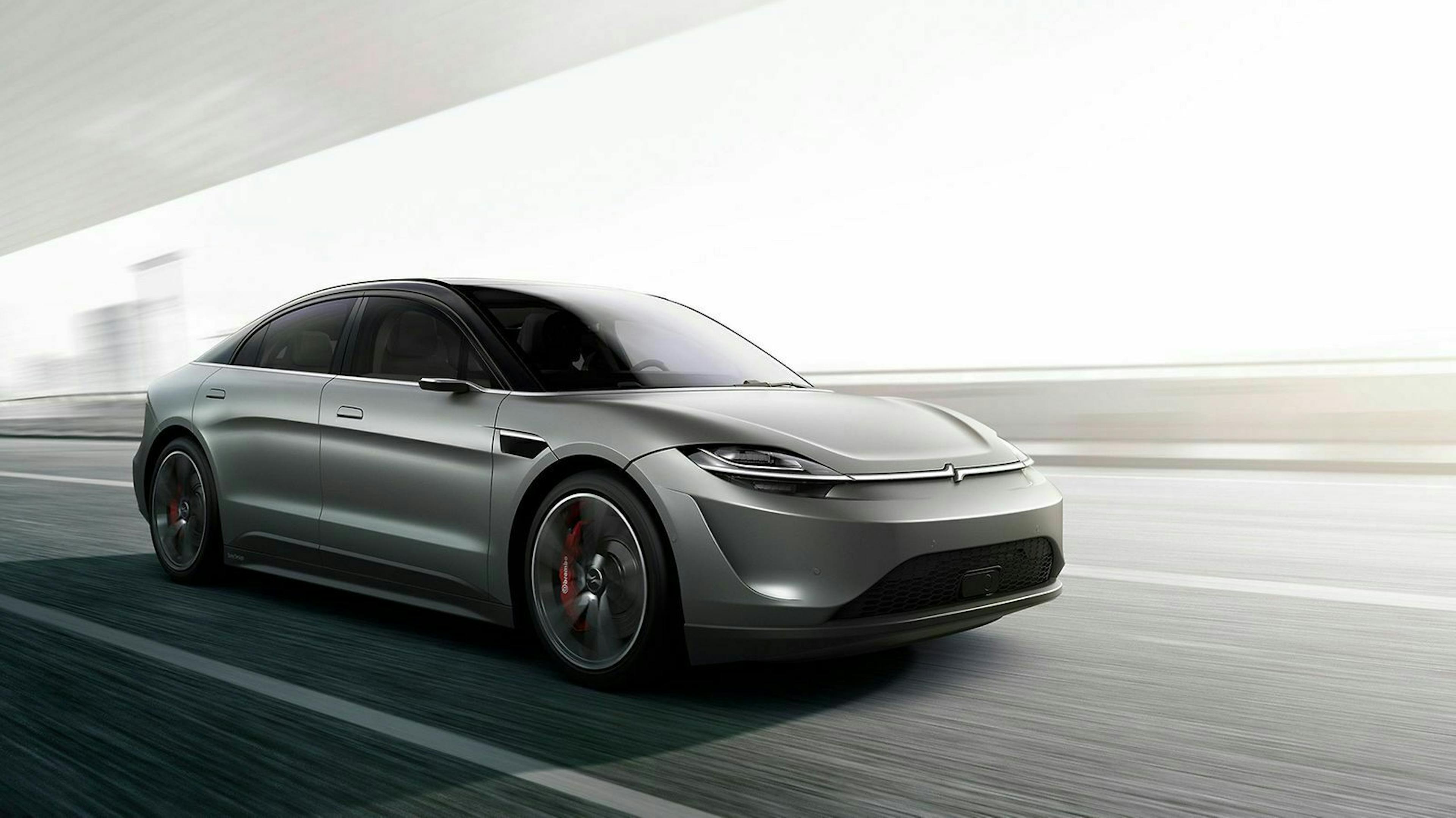 Sony Vision-S in der Ansicht von vorne-rechts, fahrend