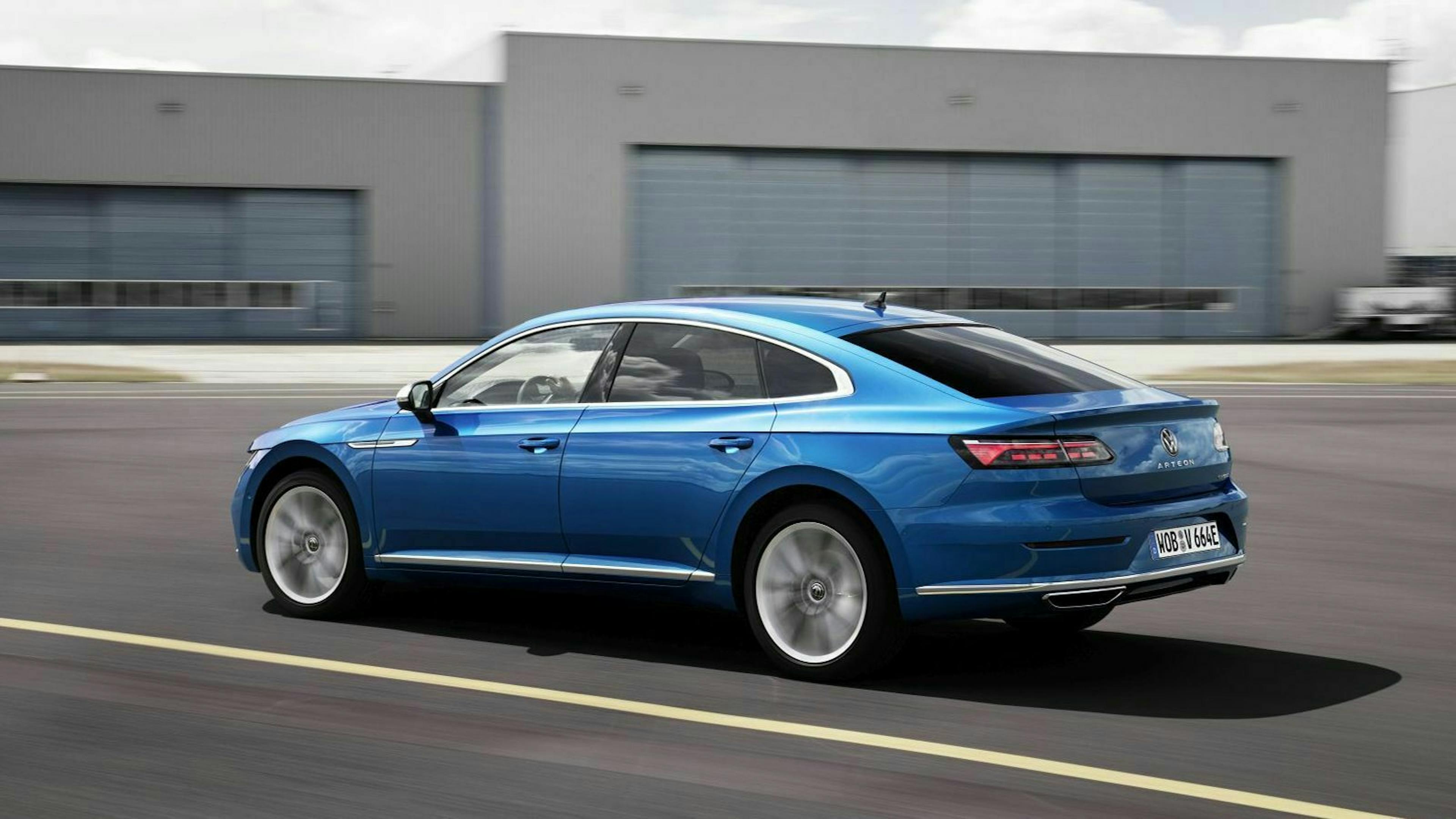 VW Arteon Seitenansicht dynamisch