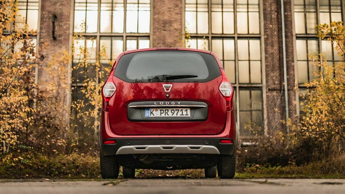 Der Dacia Lodgy Stepway in Heckansicht