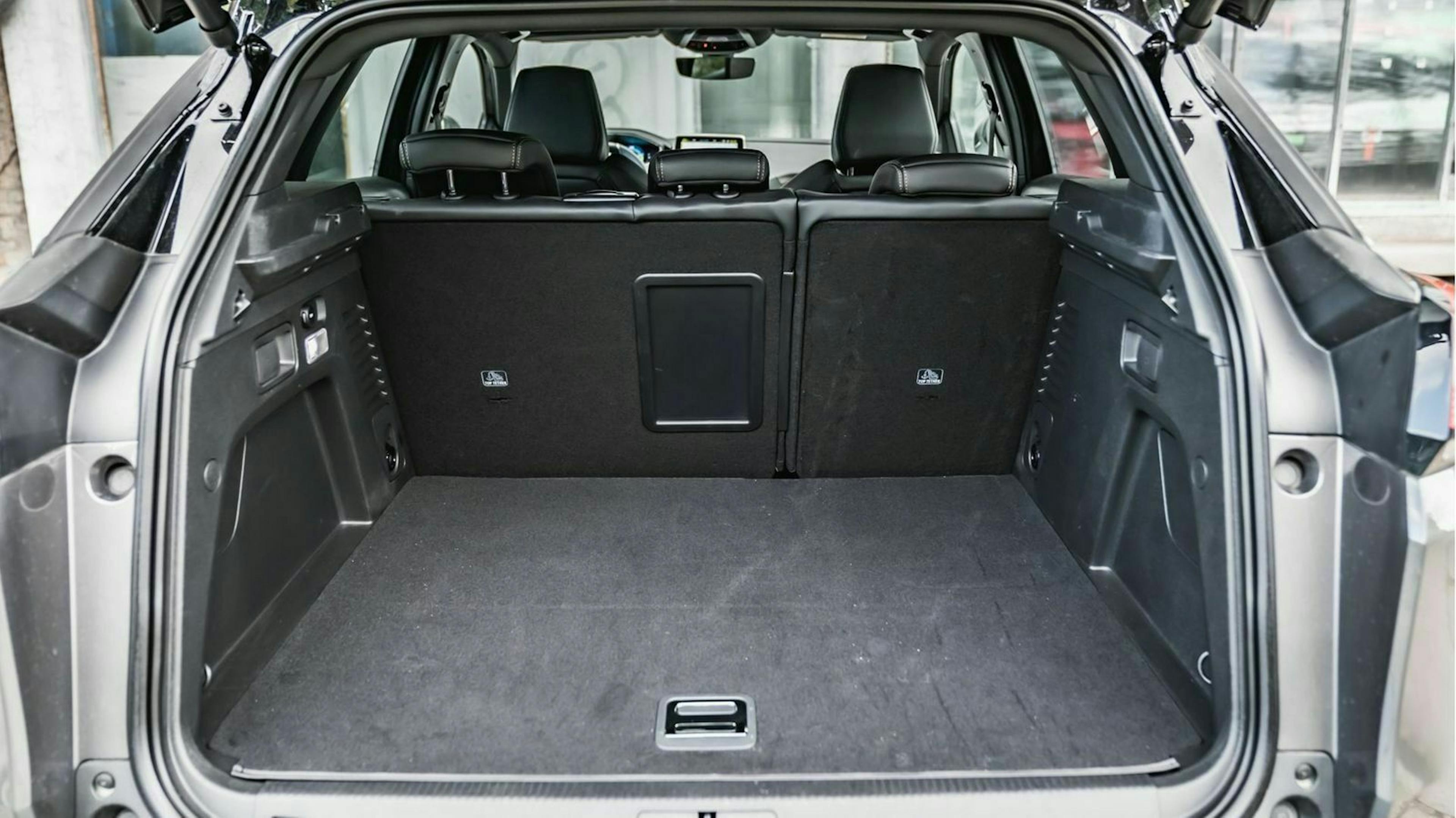 Peugeot 3008 Hybrid4 (2020) Kofferraum