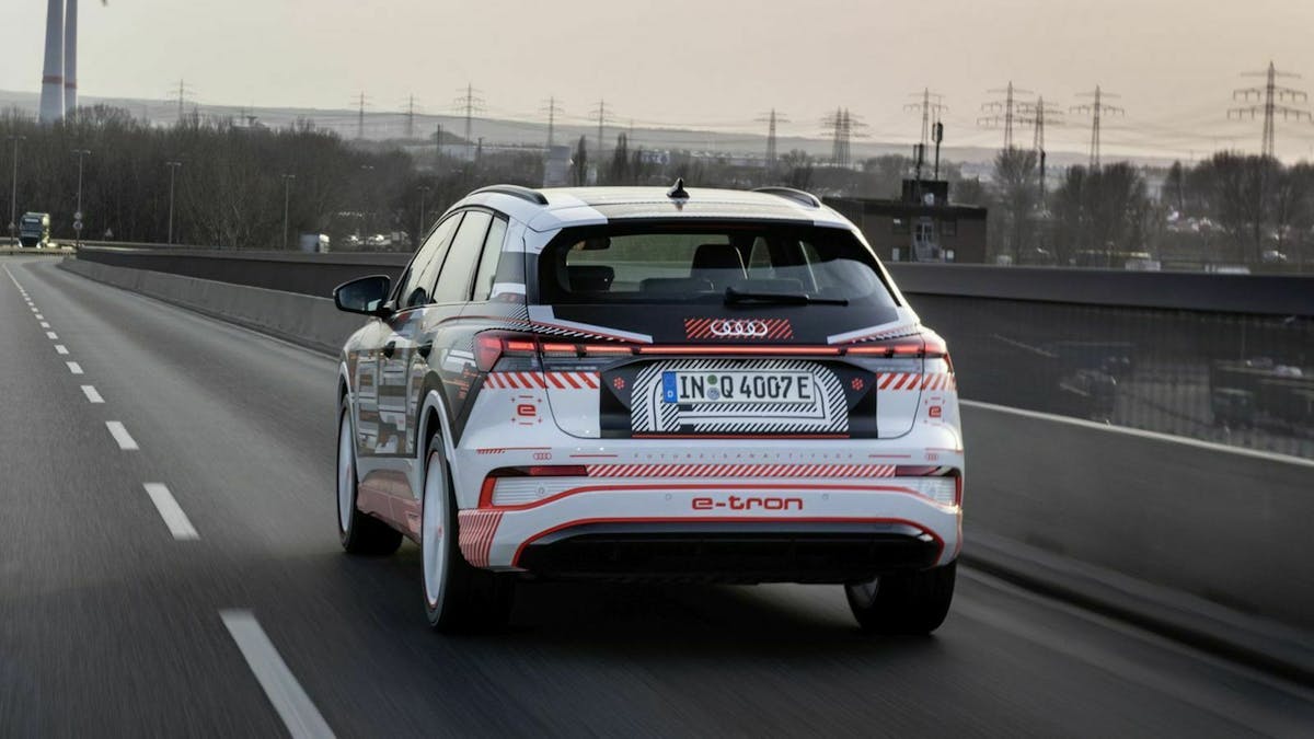 Zu sehen ist der neue Audi Q4 E-Tron von hinten