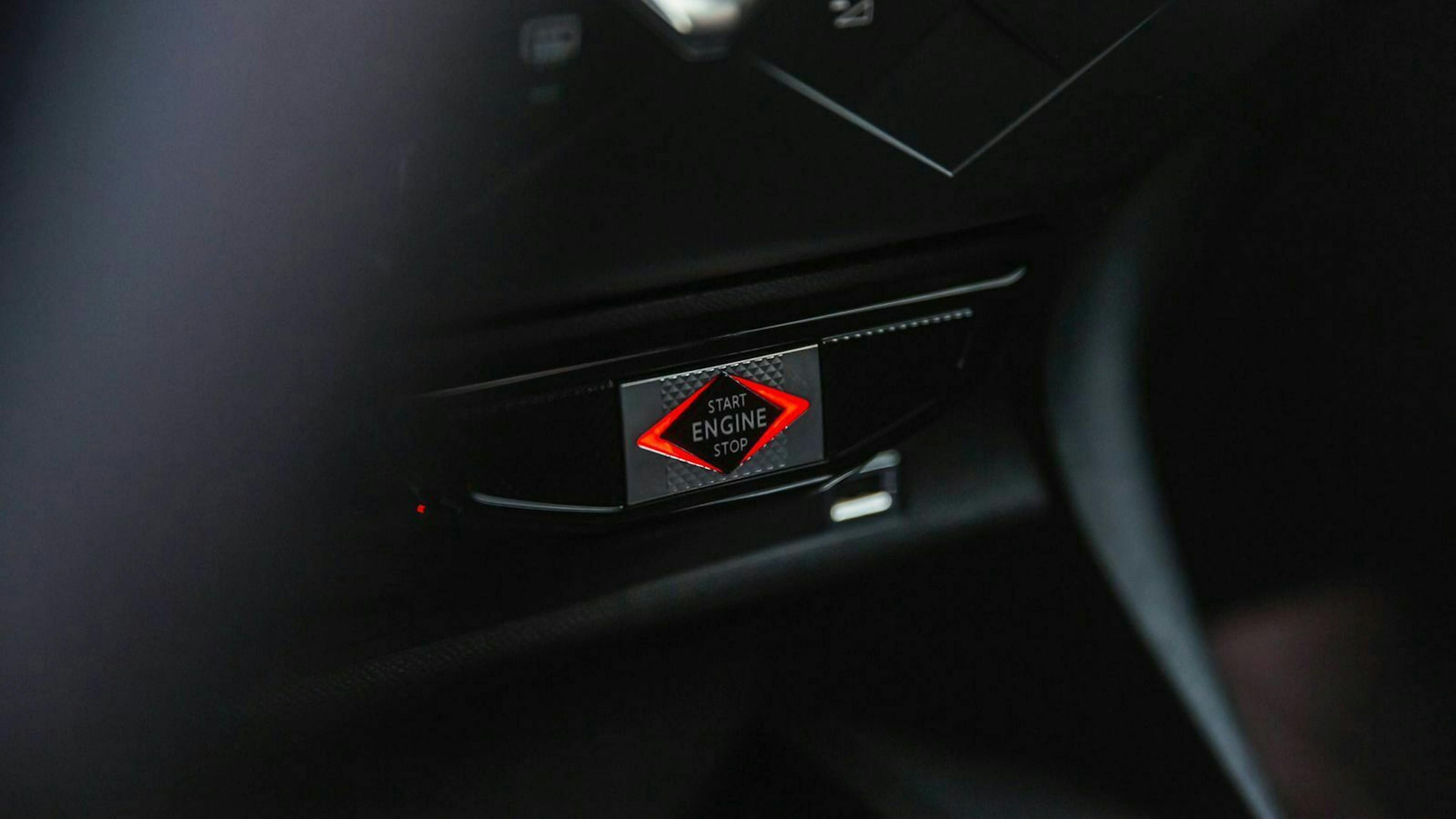 DS3 Crossback Motor-Start-Knopf