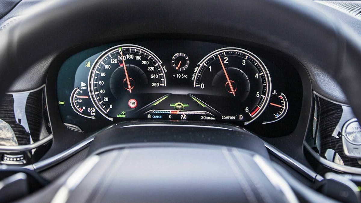 Mithilfe des  ISA (intelligent Speed adaption) soll die aktuell geltende Höchstgeschwindigkeit ermittelt werden