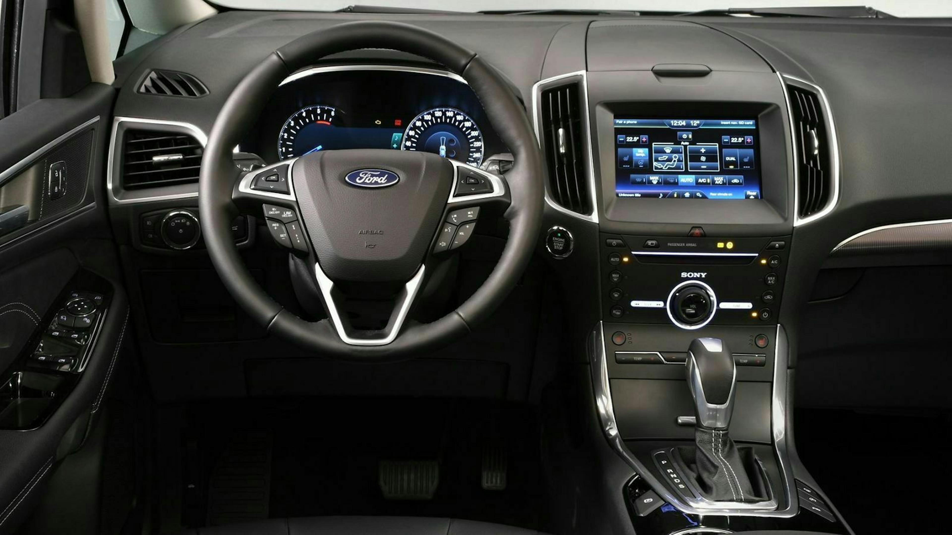 Cockpit-Ansicht des Ford Galaxy