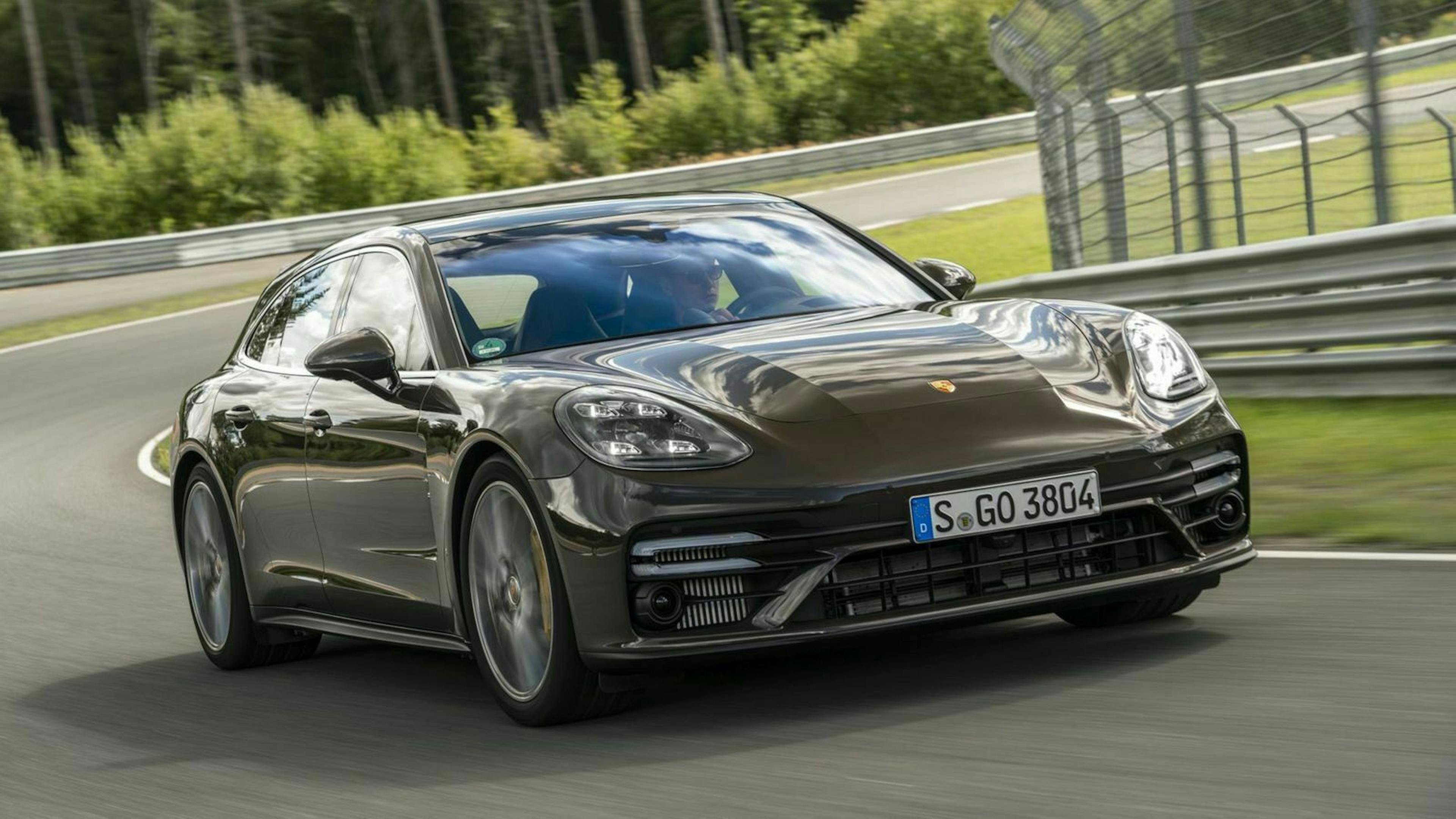 Porsche Panamera Dreiviertel-Frontansicht