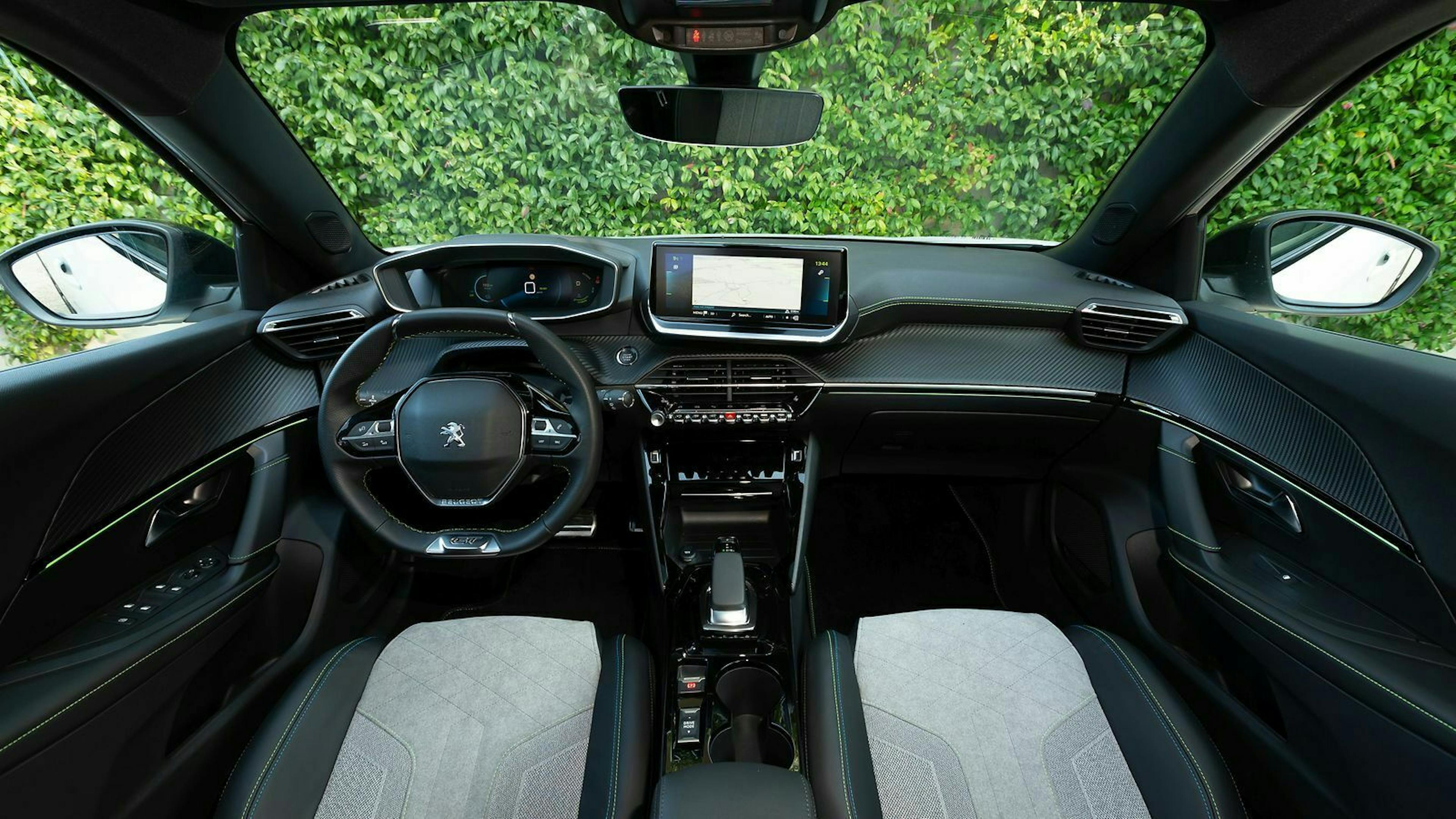 Peugeot e2008 Cockpit