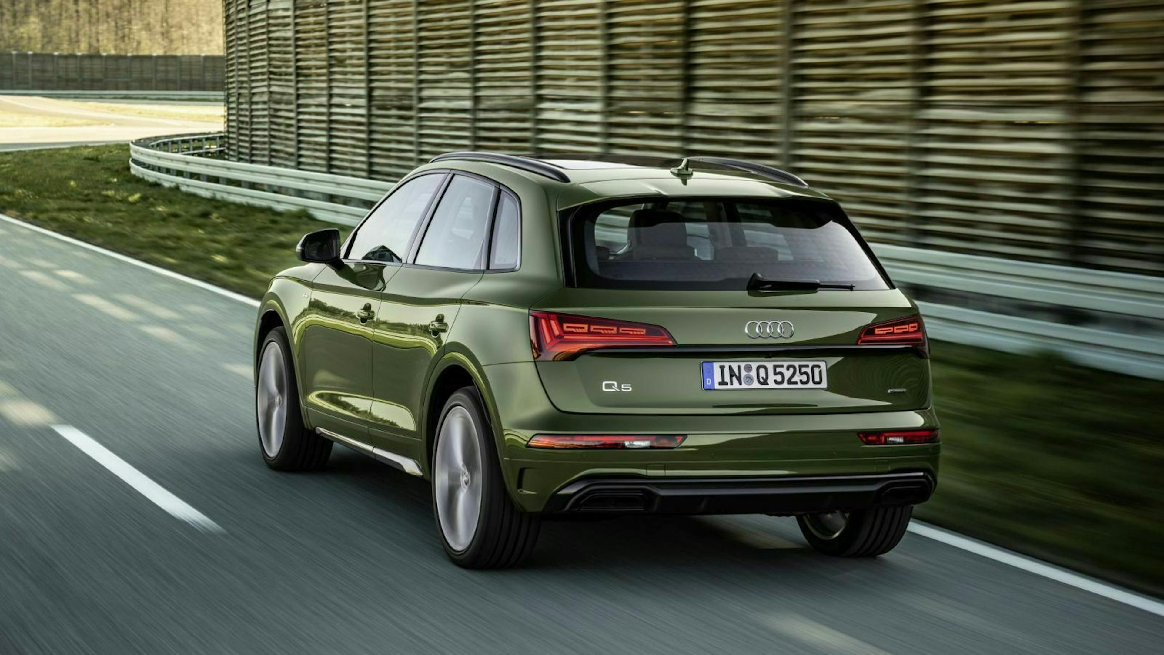 Audi Q5 Facelift Heckansicht dynamisch