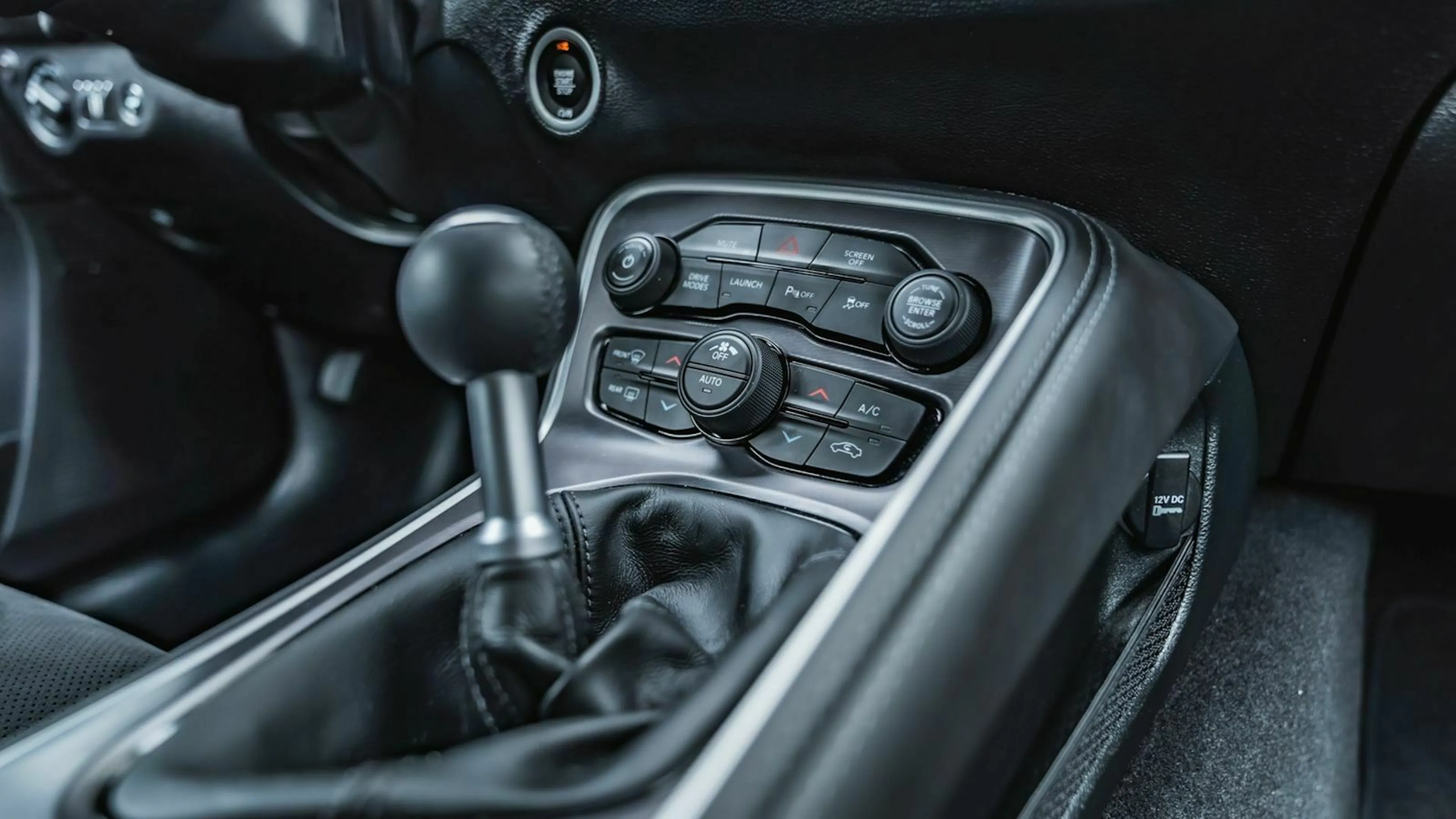 Dodge Challenger Mittelkonsole